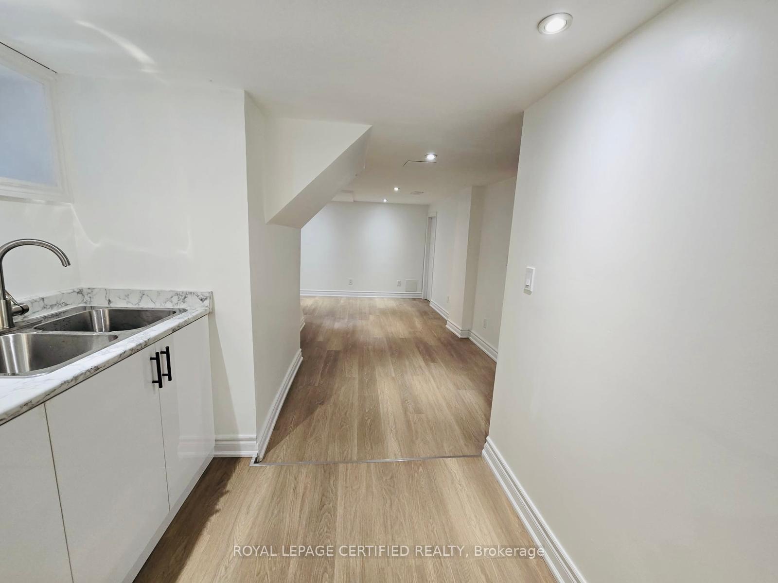 Photo 36 of 10 Fairleigh Avenue N, Hamilton, Gibson — HOMEH