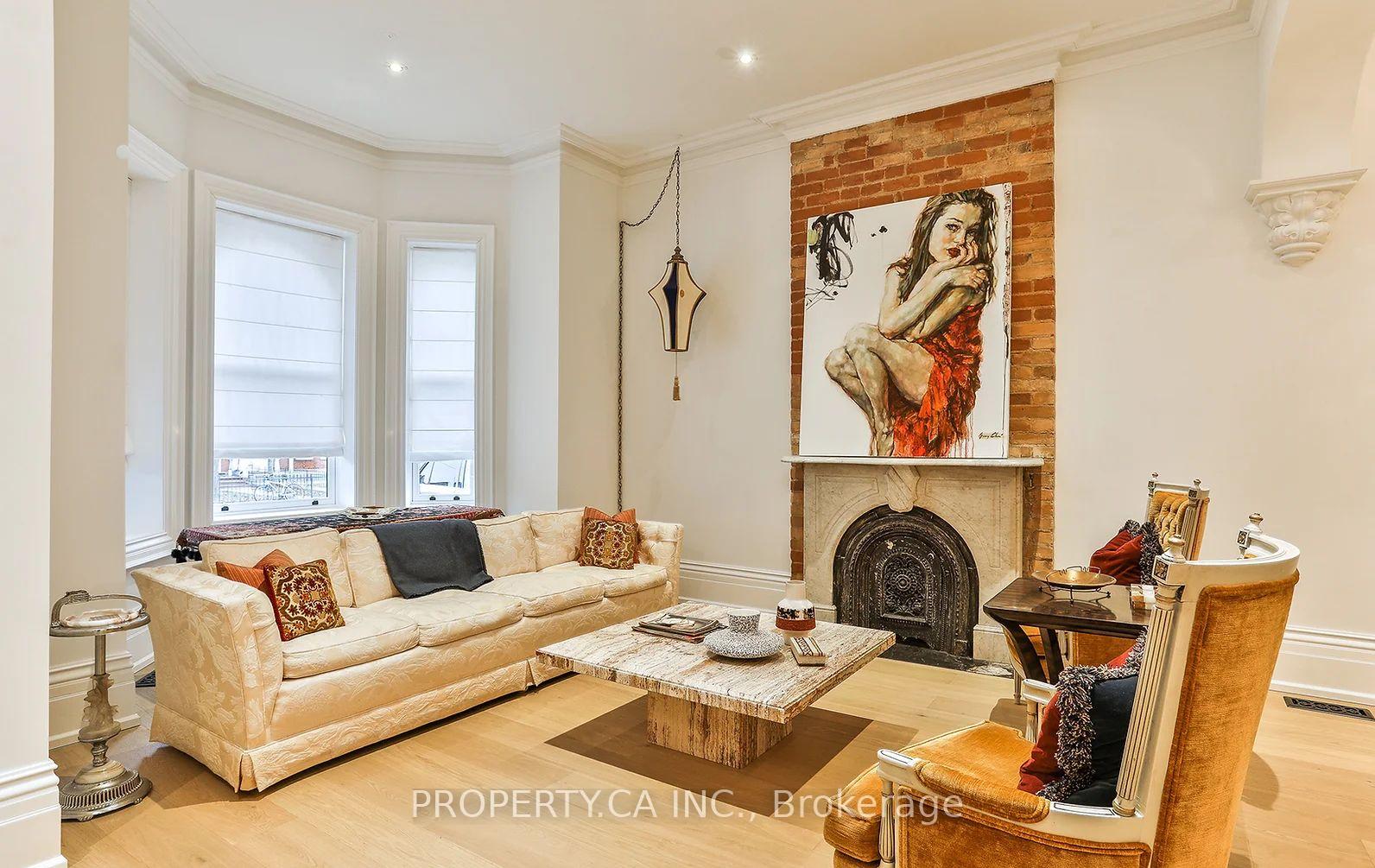 Photo 2 of Unit Main House, 38 Beaconsfield Avenue, Toronto, Little Portugal — HOMEH