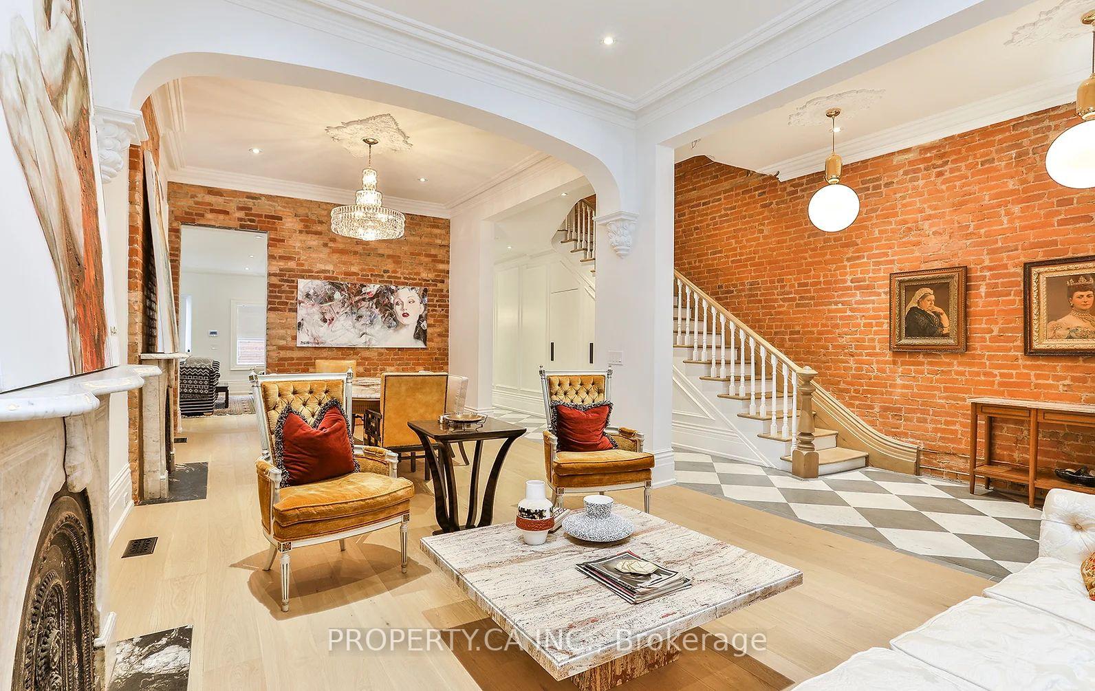 Photo 3 of Unit Main House, 38 Beaconsfield Avenue, Toronto, Little Portugal — HOMEH