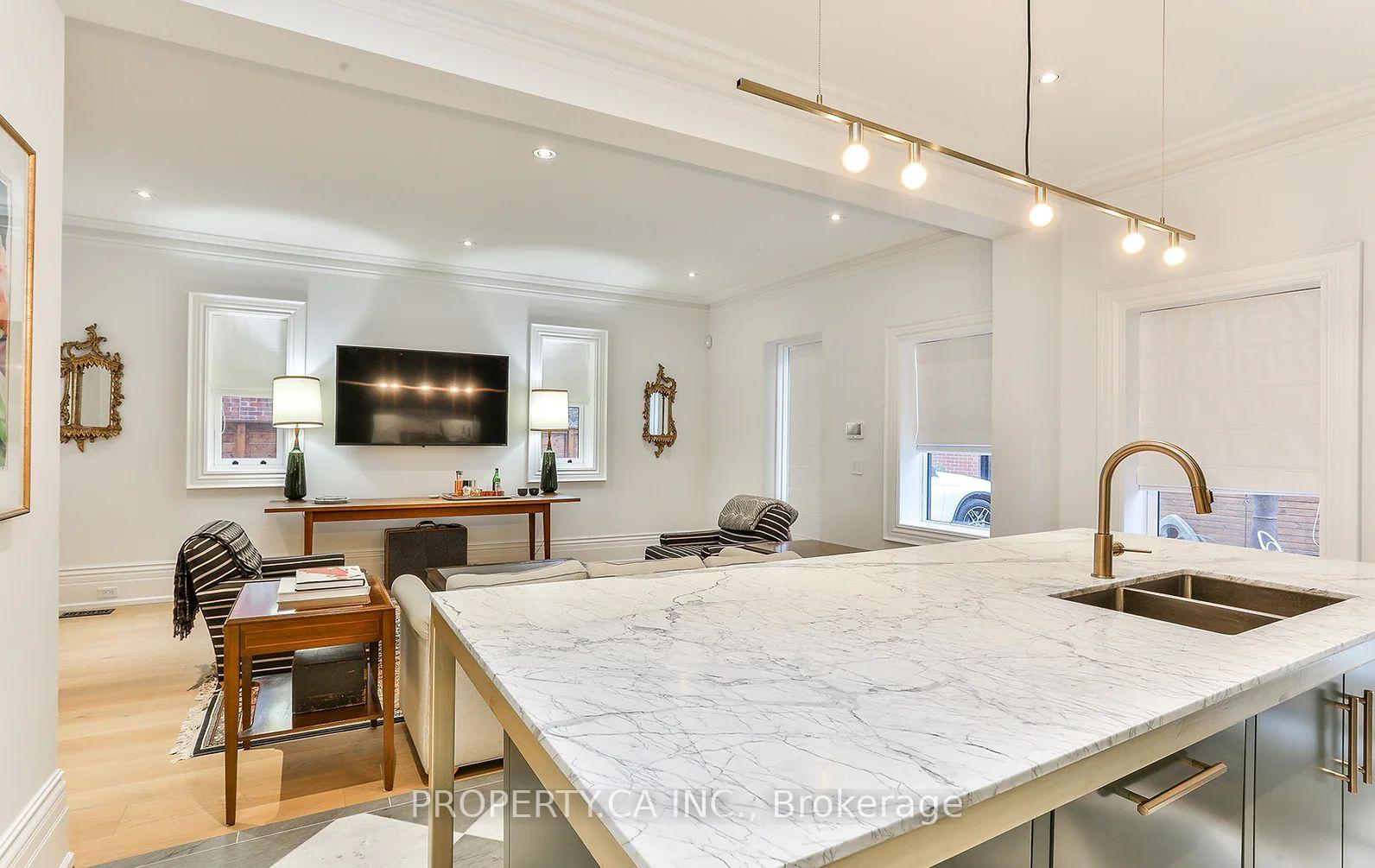 Photo 15 of Unit Main House, 38 Beaconsfield Avenue, Toronto, Little Portugal — HOMEH