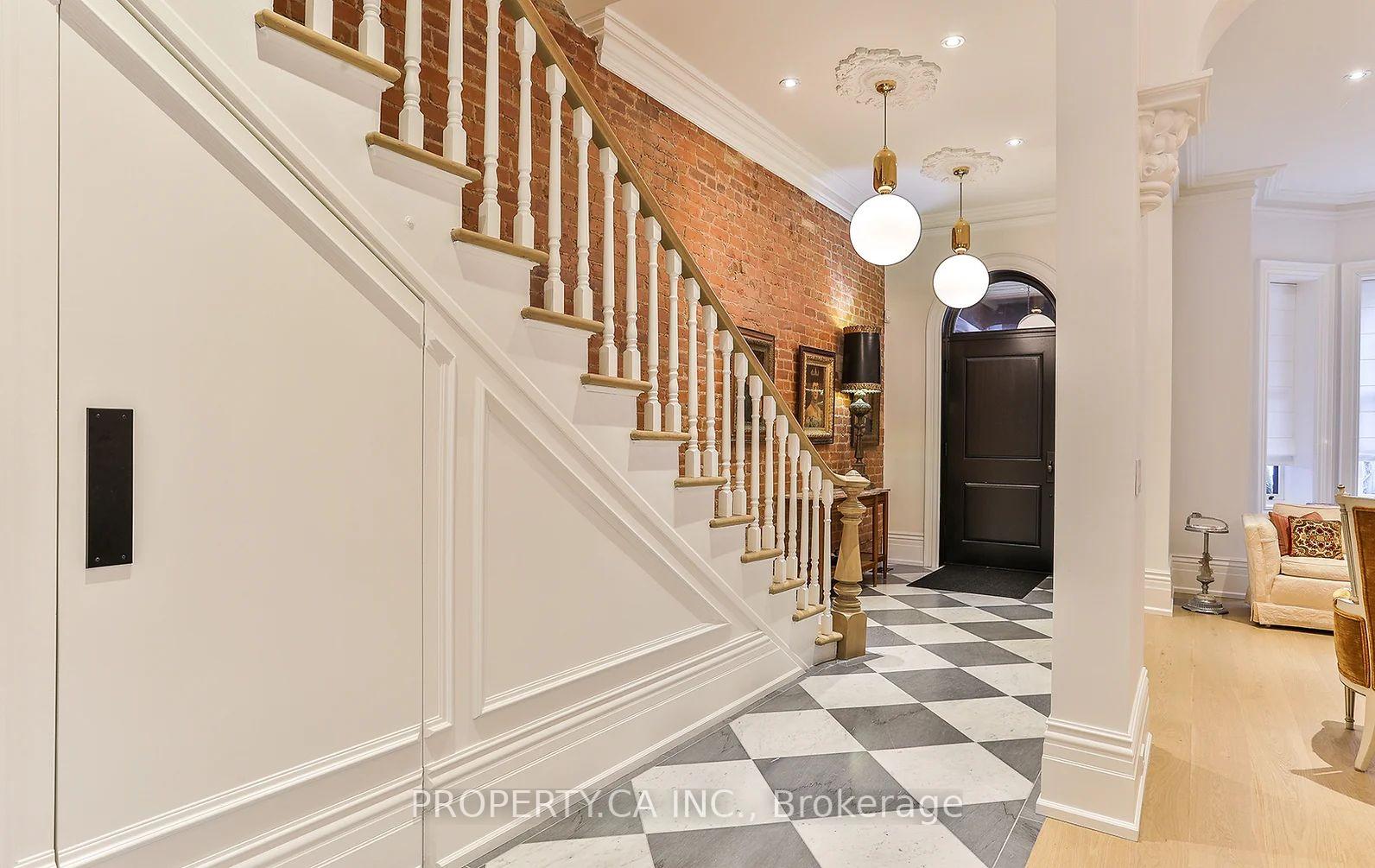 Photo 19 of Unit Main House, 38 Beaconsfield Avenue, Toronto, Little Portugal — HOMEH
