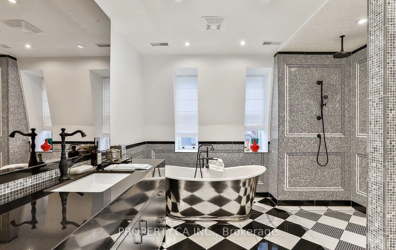 Photo 24 of Unit Main House, 38 Beaconsfield Avenue, Toronto, Little Portugal — HOMEH