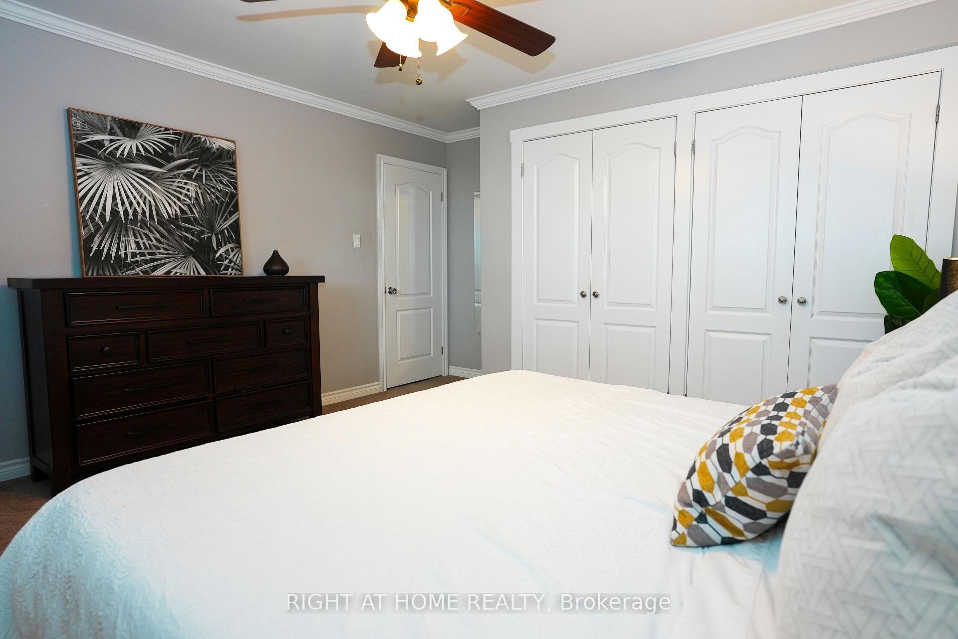 Photo 19 of 1266 Lakeview Drive, Oakville, Falgarwood — HOMEH
