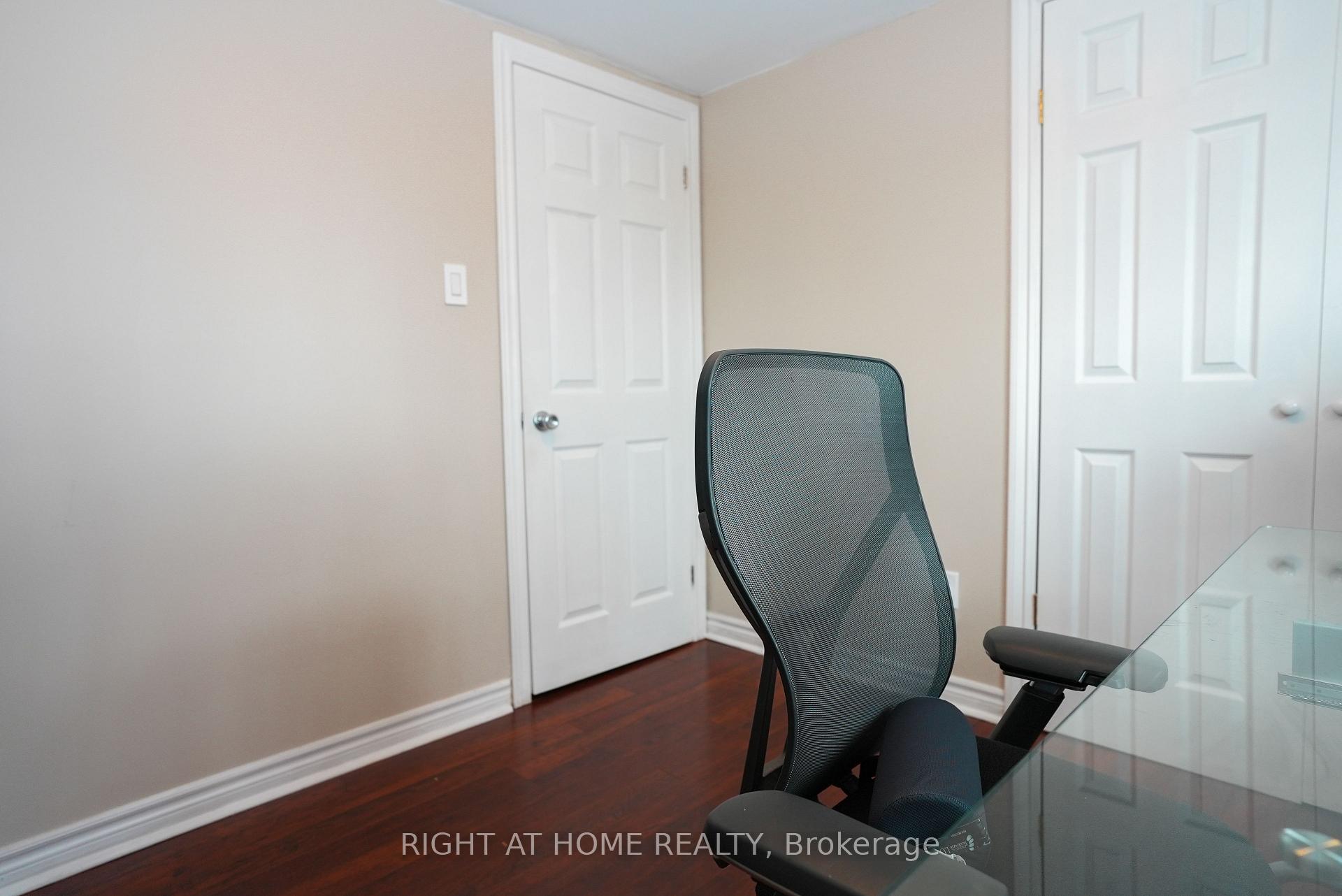 Photo 32 of 1266 Lakeview Drive, Oakville, Falgarwood — HOMEH