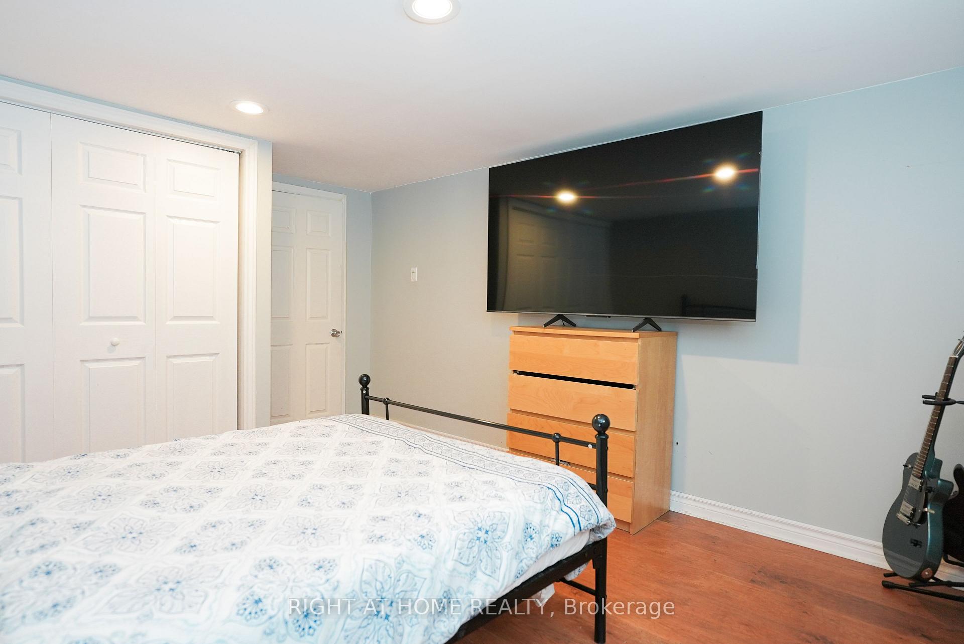 Photo 39 of 1266 Lakeview Drive, Oakville, Falgarwood — HOMEH