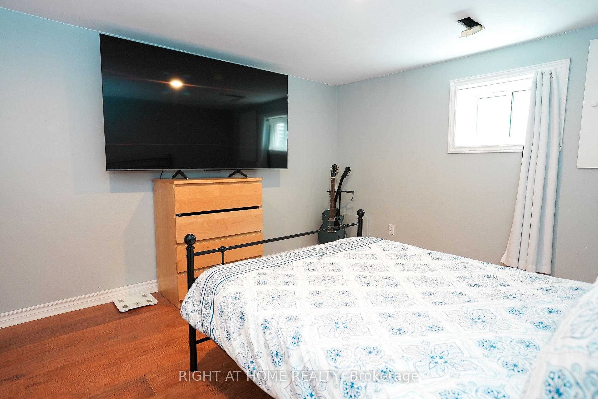 Photo 40 of 1266 Lakeview Drive, Oakville, Falgarwood — HOMEH