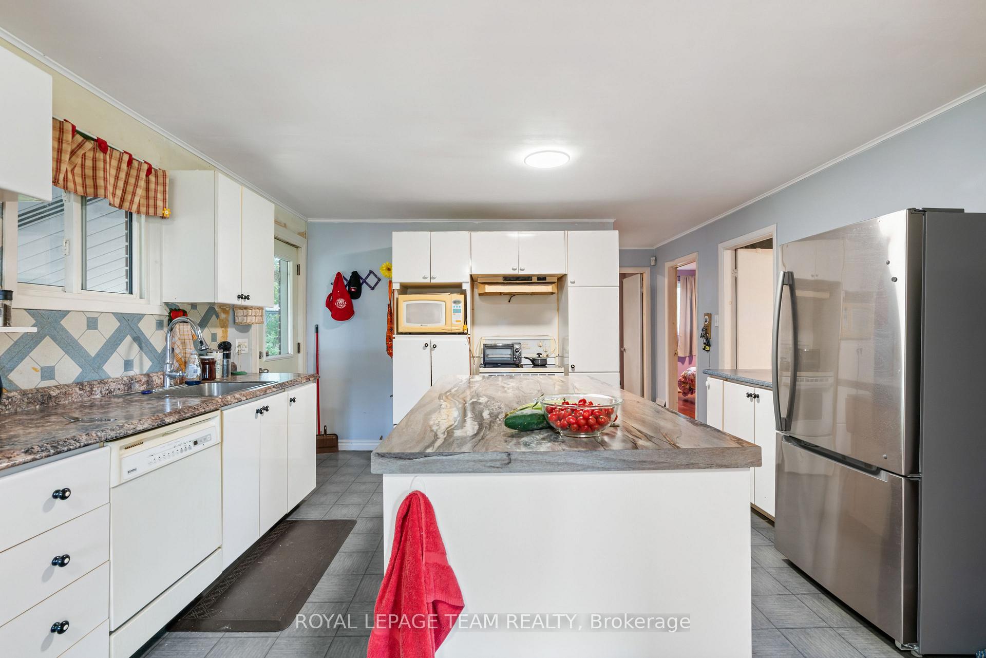 Photo 10 of 484 Annable Road, North Dundas, Winchester — HOMEH