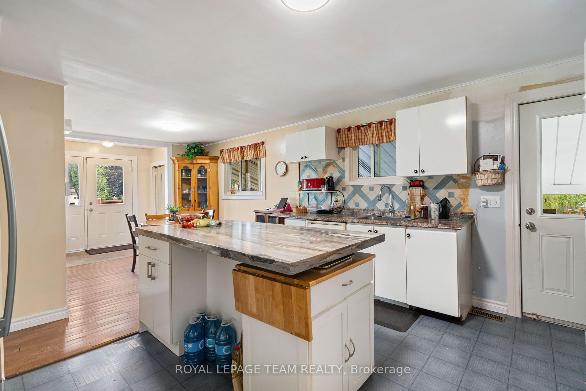 Photo 11 of 484 Annable Road, North Dundas, Winchester — HOMEH