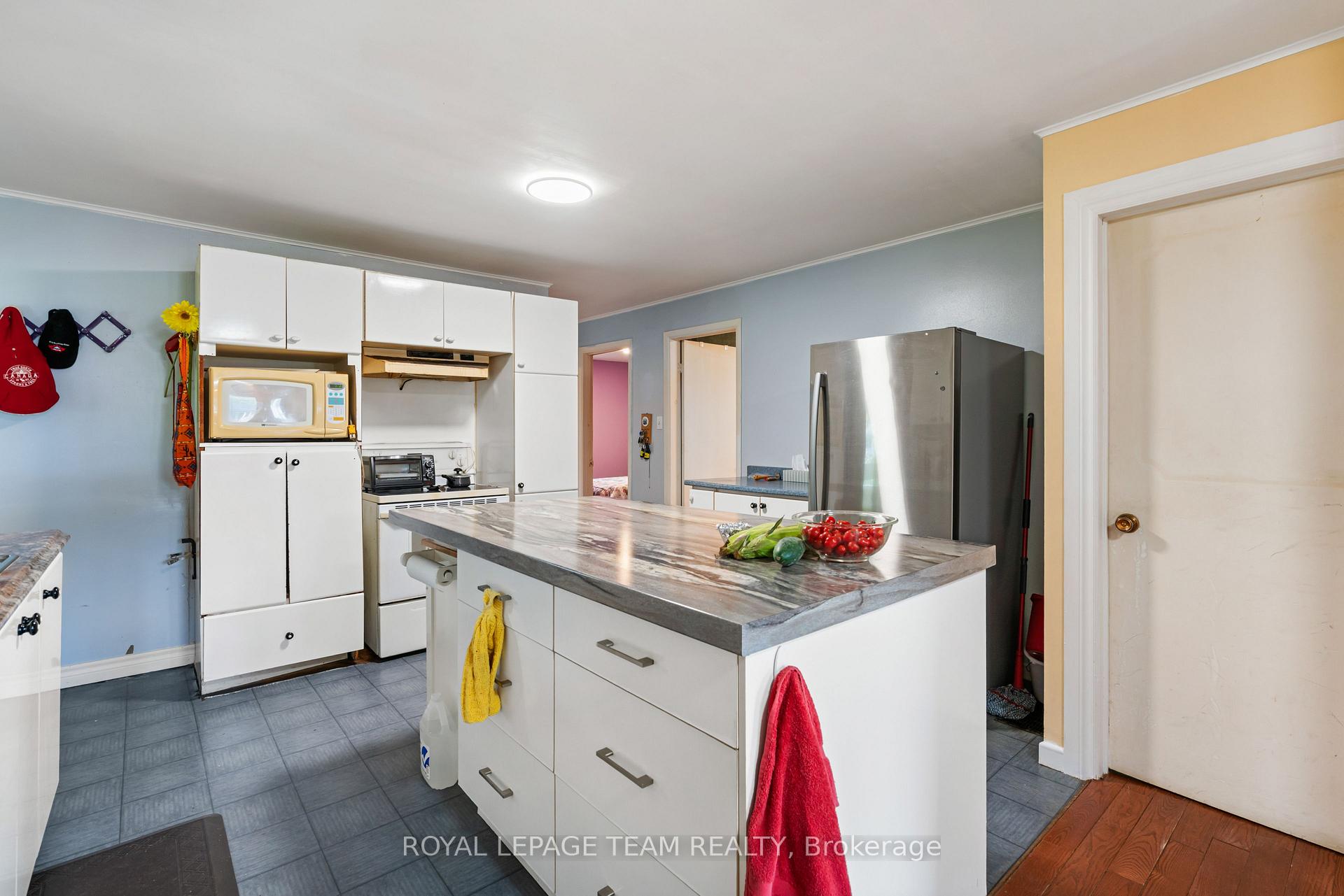 Photo 13 of 484 Annable Road, North Dundas, Winchester — HOMEH