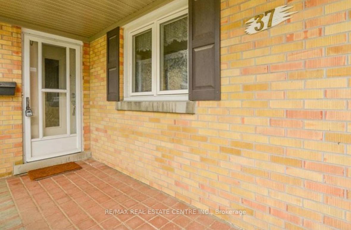 Photo 11 of Unit Main, 37 Mckenzie Avenue, Kitchener, King East — HOMEH