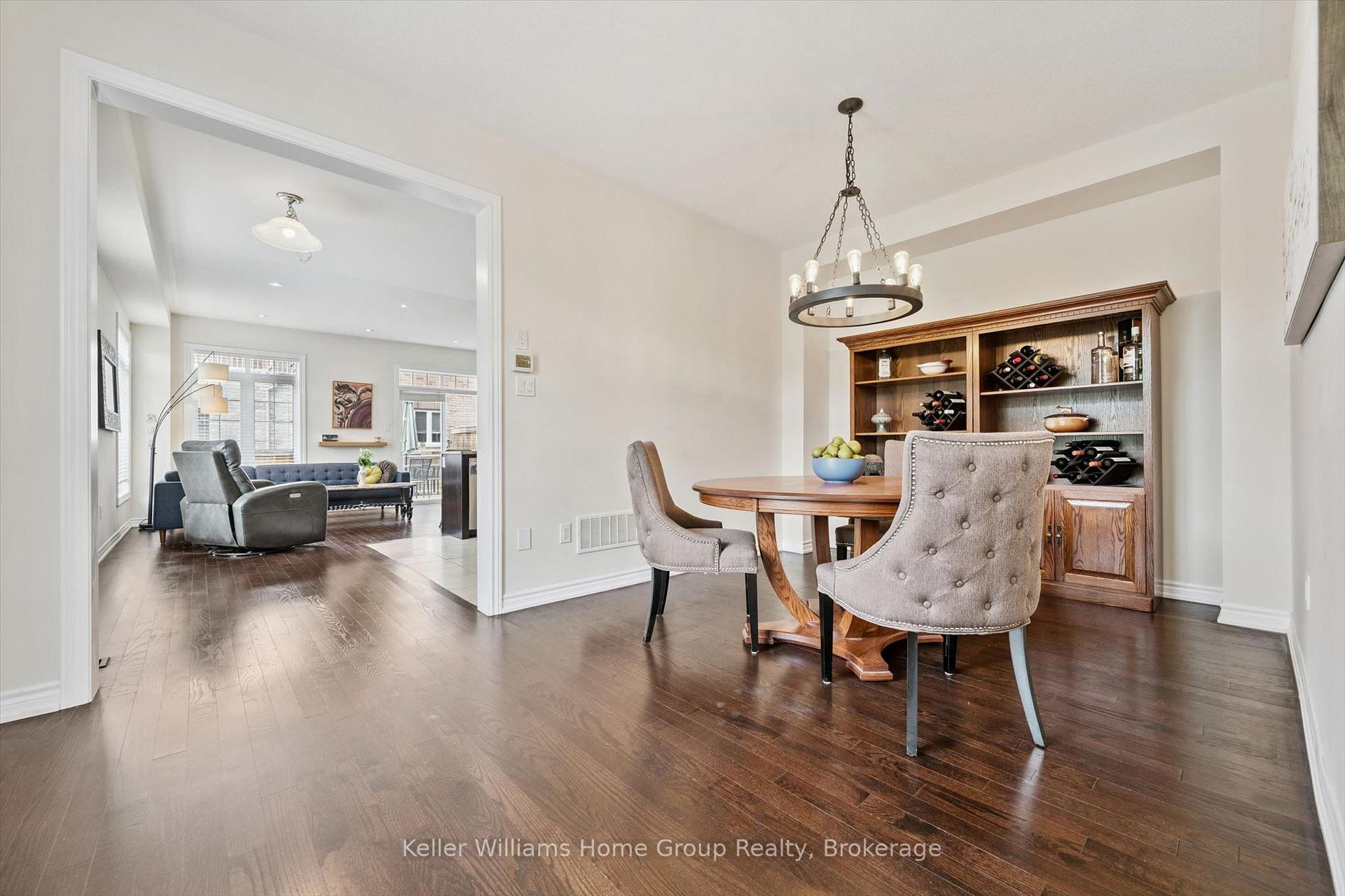 Photo 12 of 61 Ridgegate Crescent, Halton Hills, Georgetown — HOMEH
