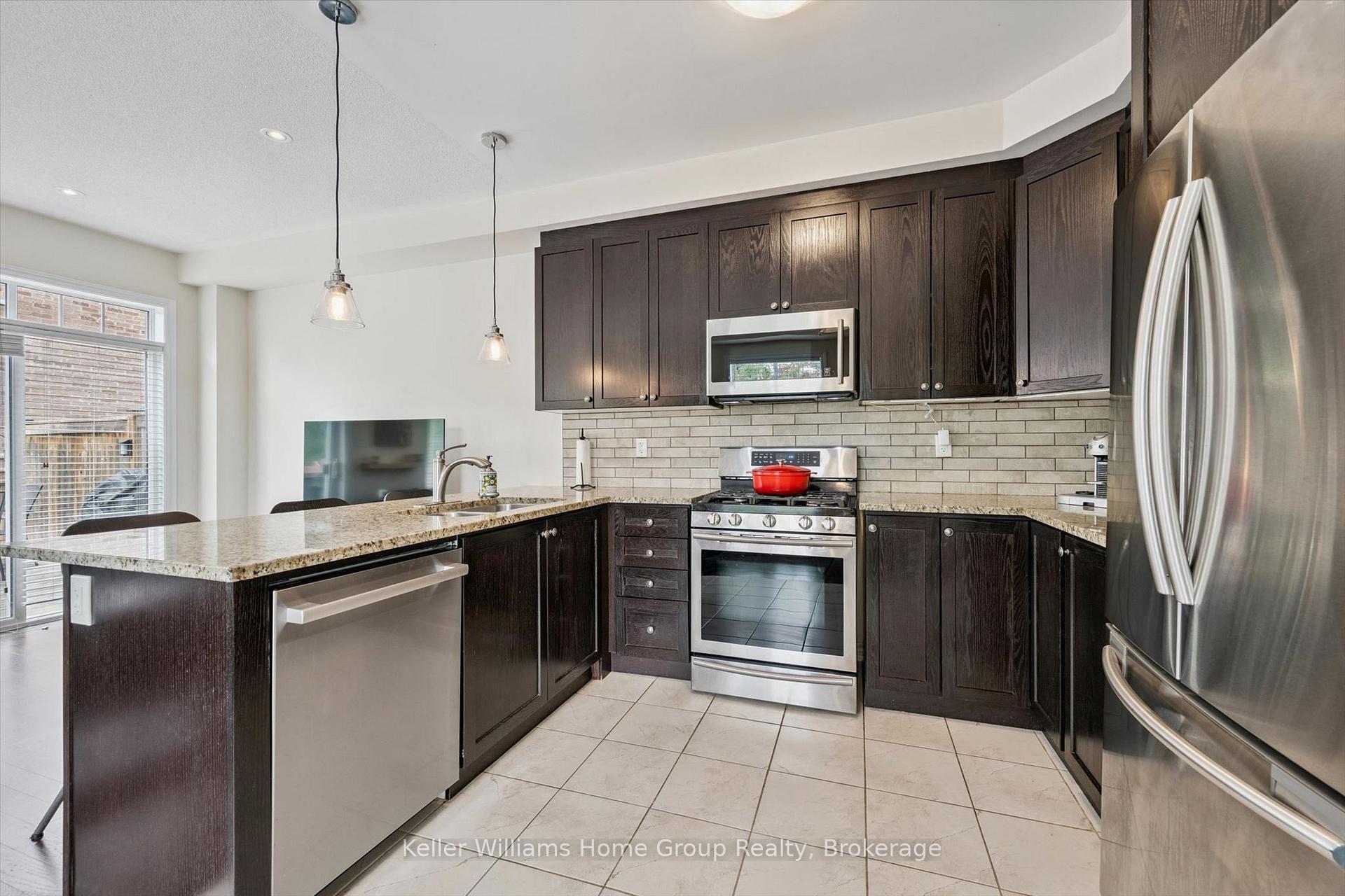 Photo 15 of 61 Ridgegate Crescent, Halton Hills, Georgetown — HOMEH
