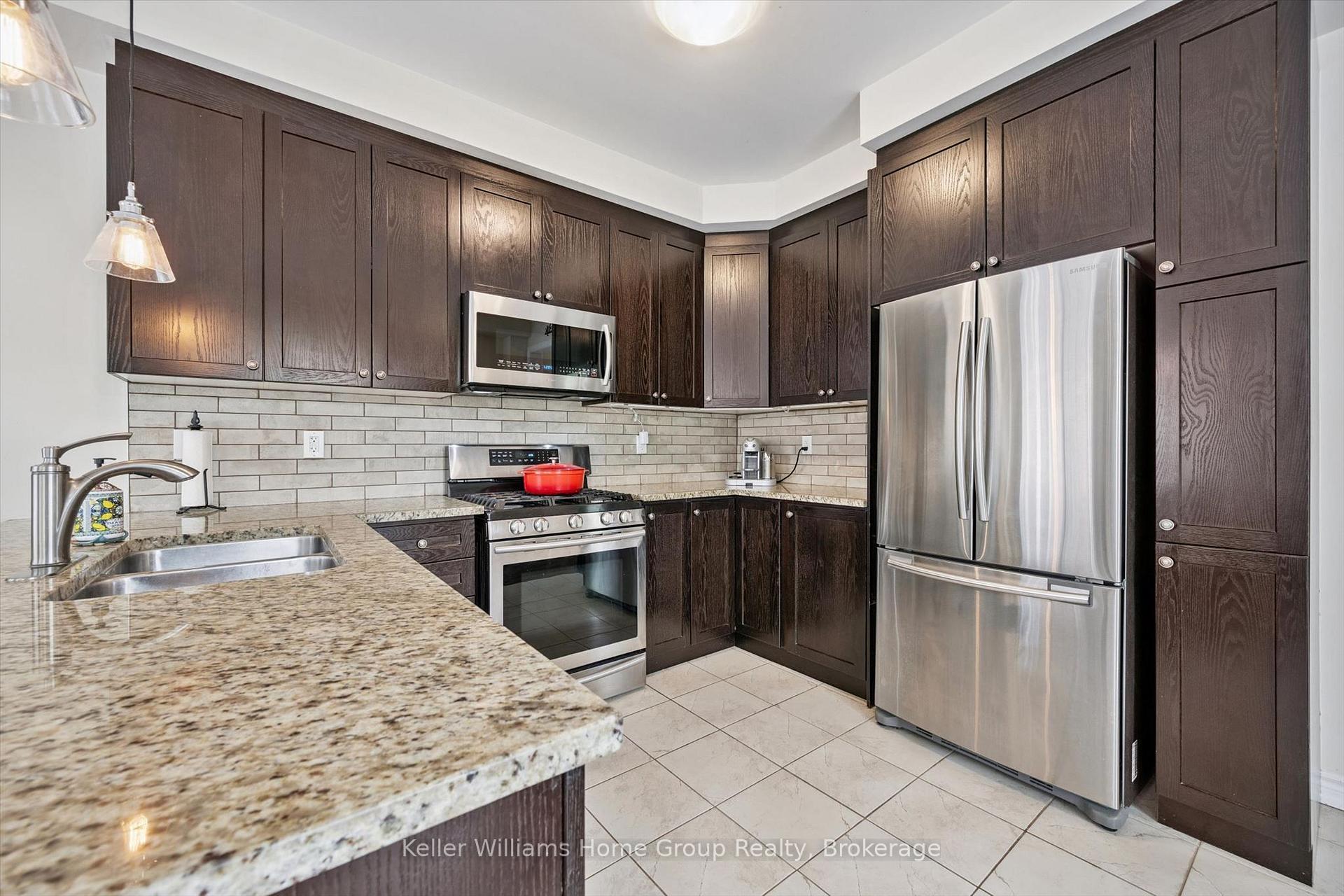 Photo 17 of 61 Ridgegate Crescent, Halton Hills, Georgetown — HOMEH