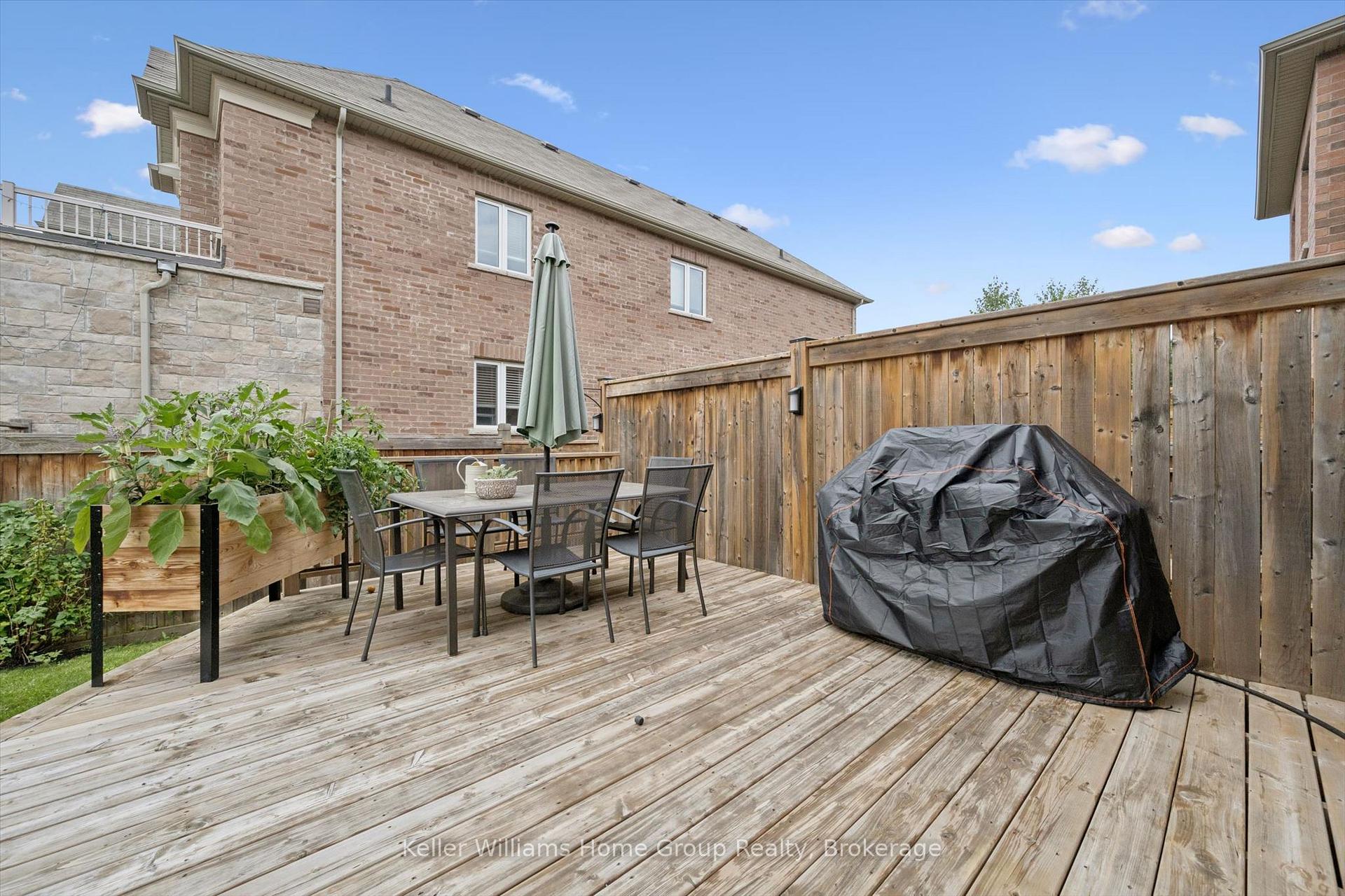 Photo 39 of 61 Ridgegate Crescent, Halton Hills, Georgetown — HOMEH