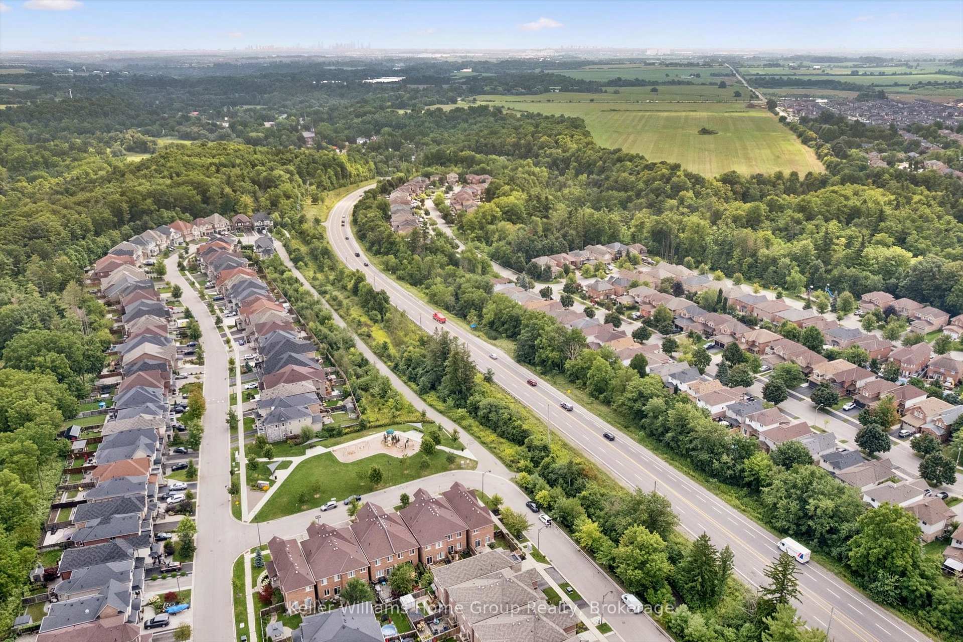 Photo 48 of 61 Ridgegate Crescent, Halton Hills, Georgetown — HOMEH