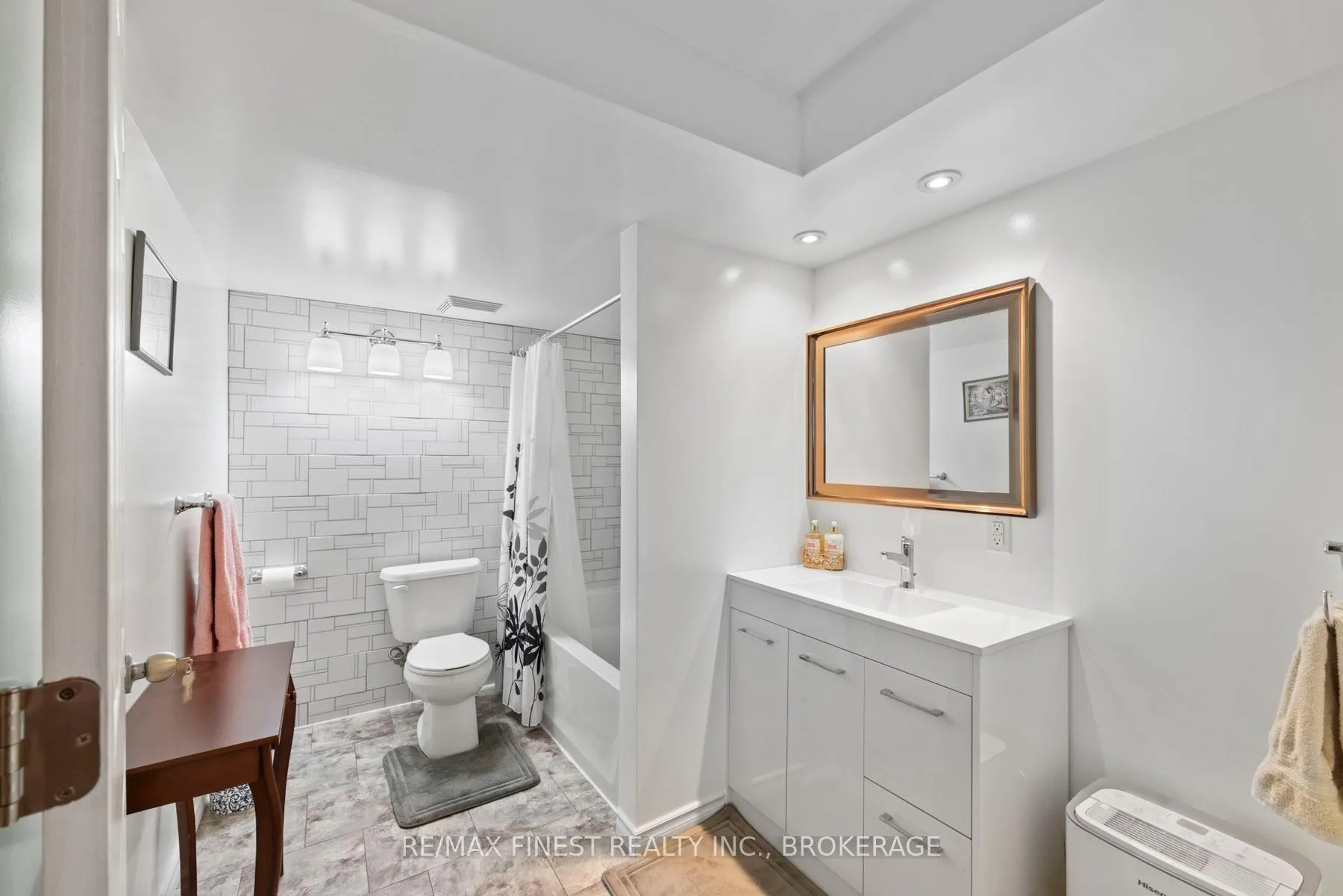 Photo 30 of 1133 Halifax Drive, Kingston, City Northwest — HOMEH