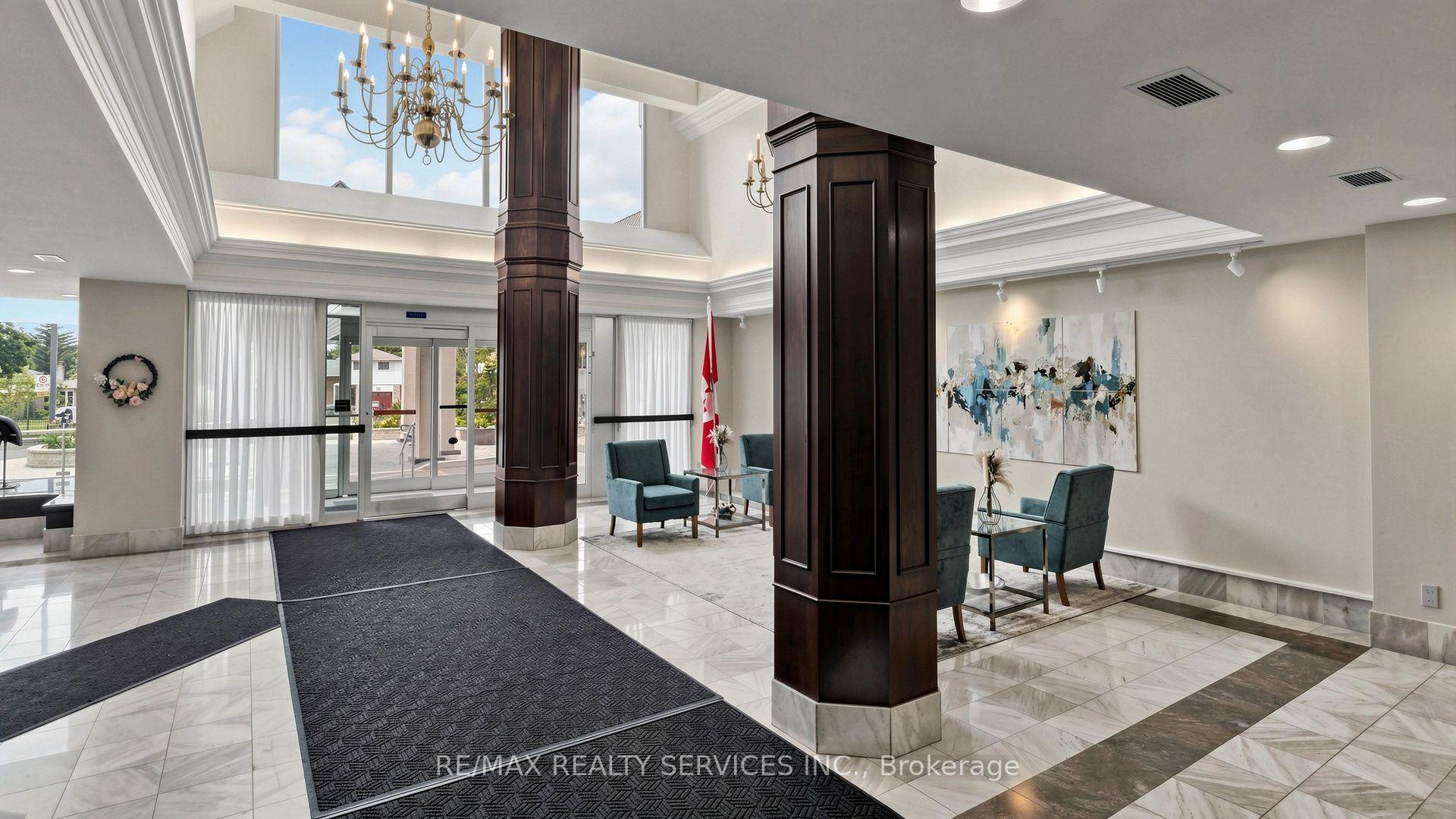 Photo 8 of Unit 508, 330 Mill Street S, Brampton, Brampton South — HOMEH