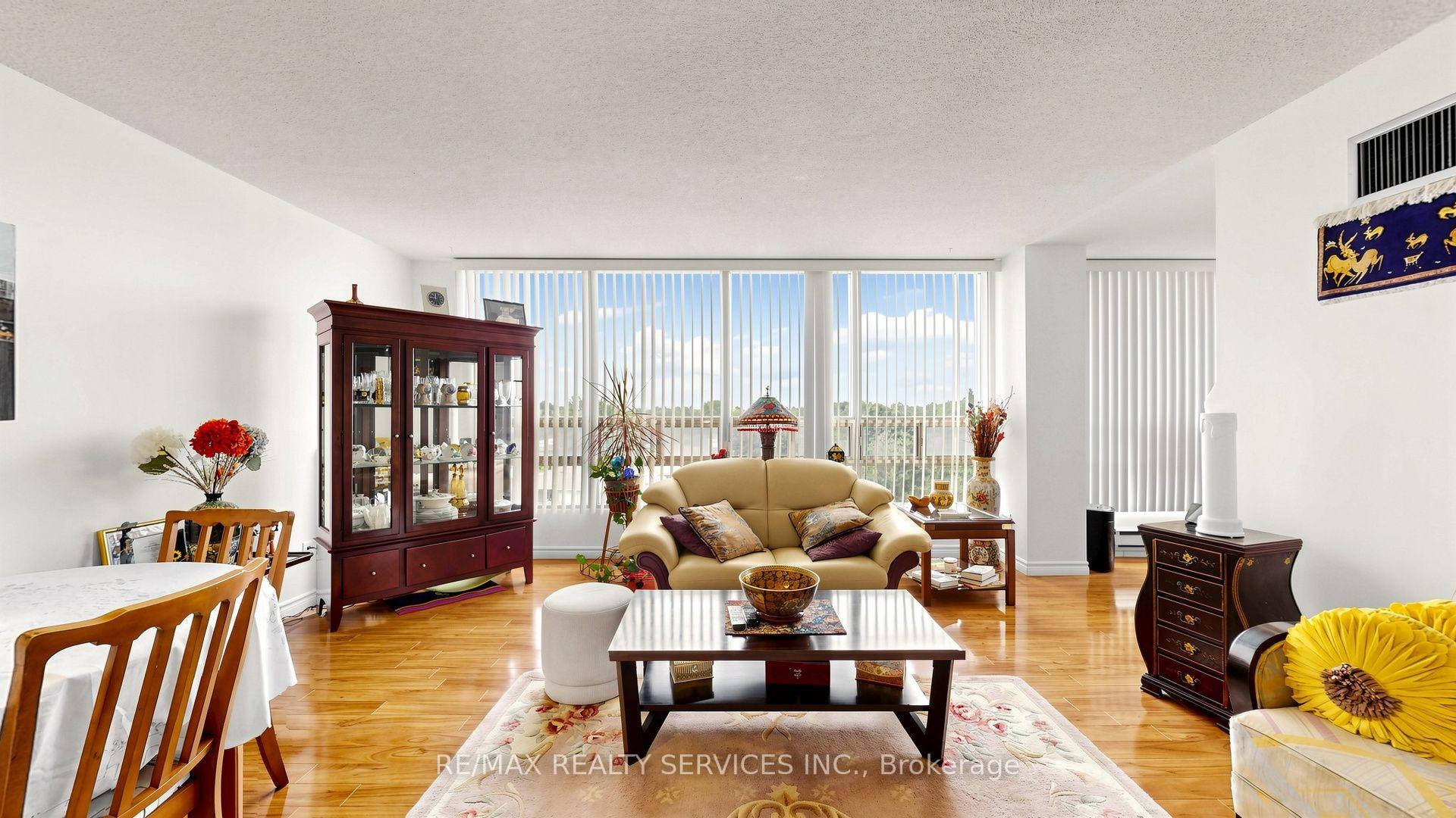 Photo 13 of Unit 508, 330 Mill Street S, Brampton, Brampton South — HOMEH