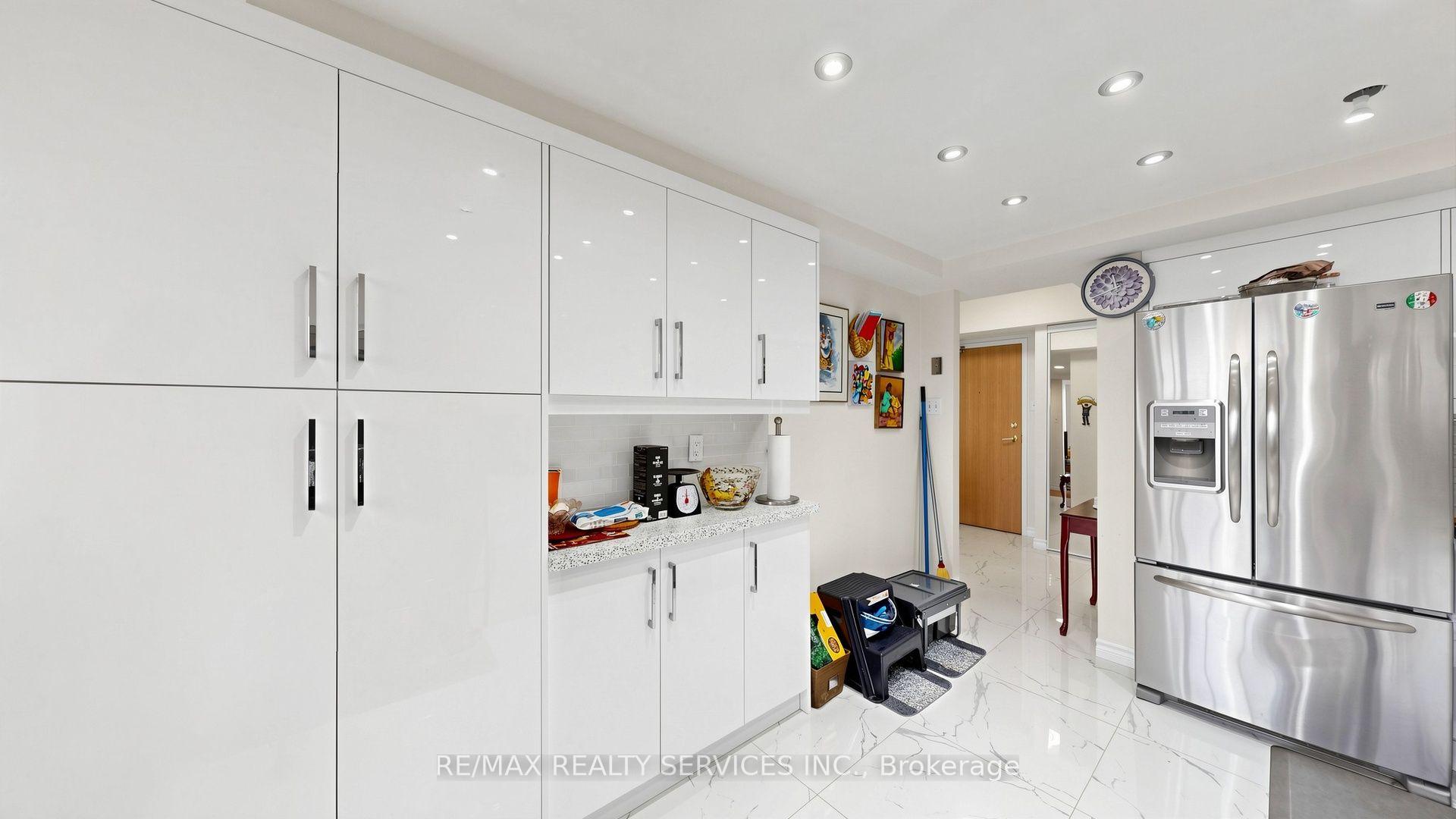 Photo 20 of Unit 508, 330 Mill Street S, Brampton, Brampton South — HOMEH