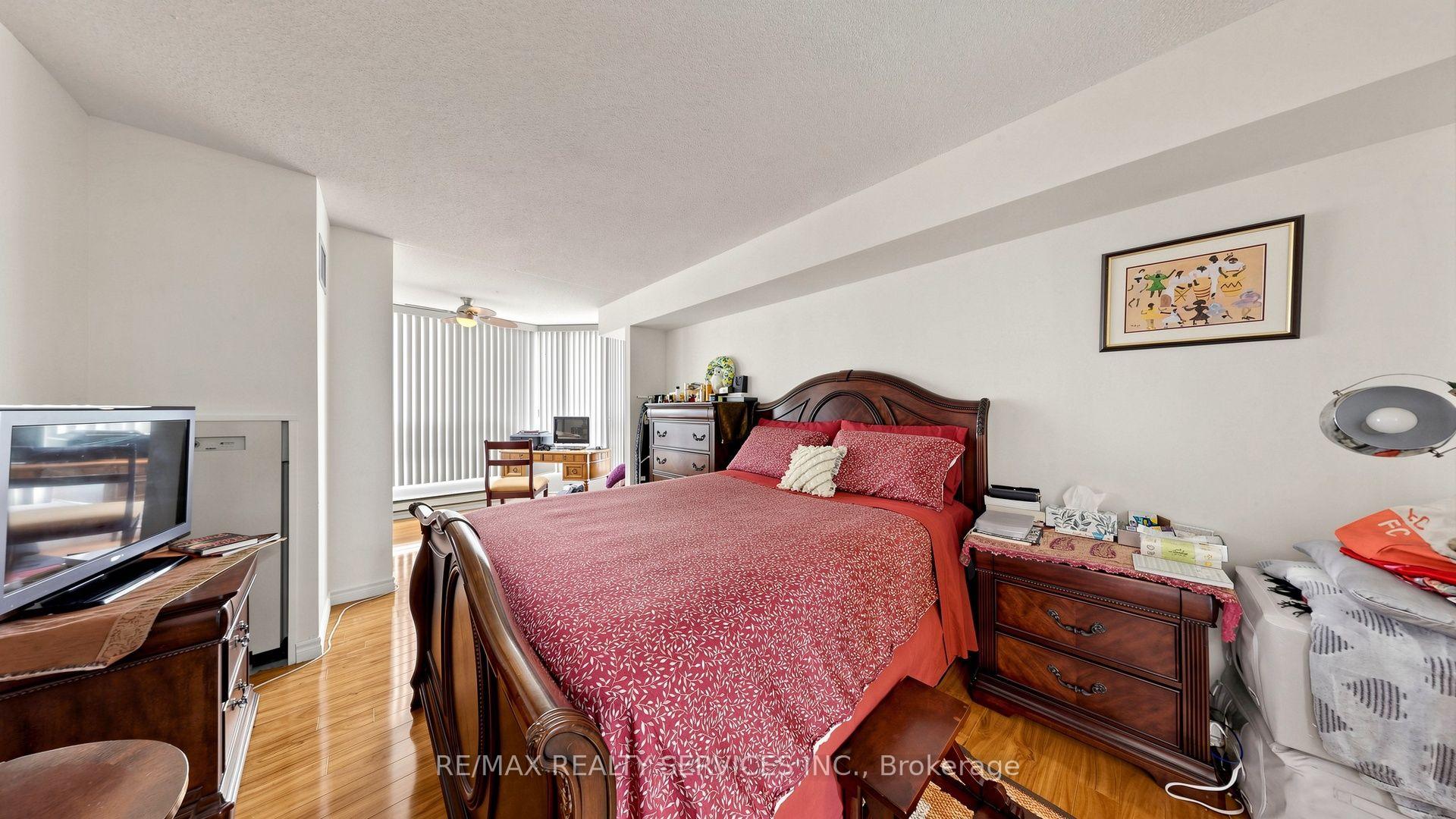 Photo 24 of Unit 508, 330 Mill Street S, Brampton, Brampton South — HOMEH