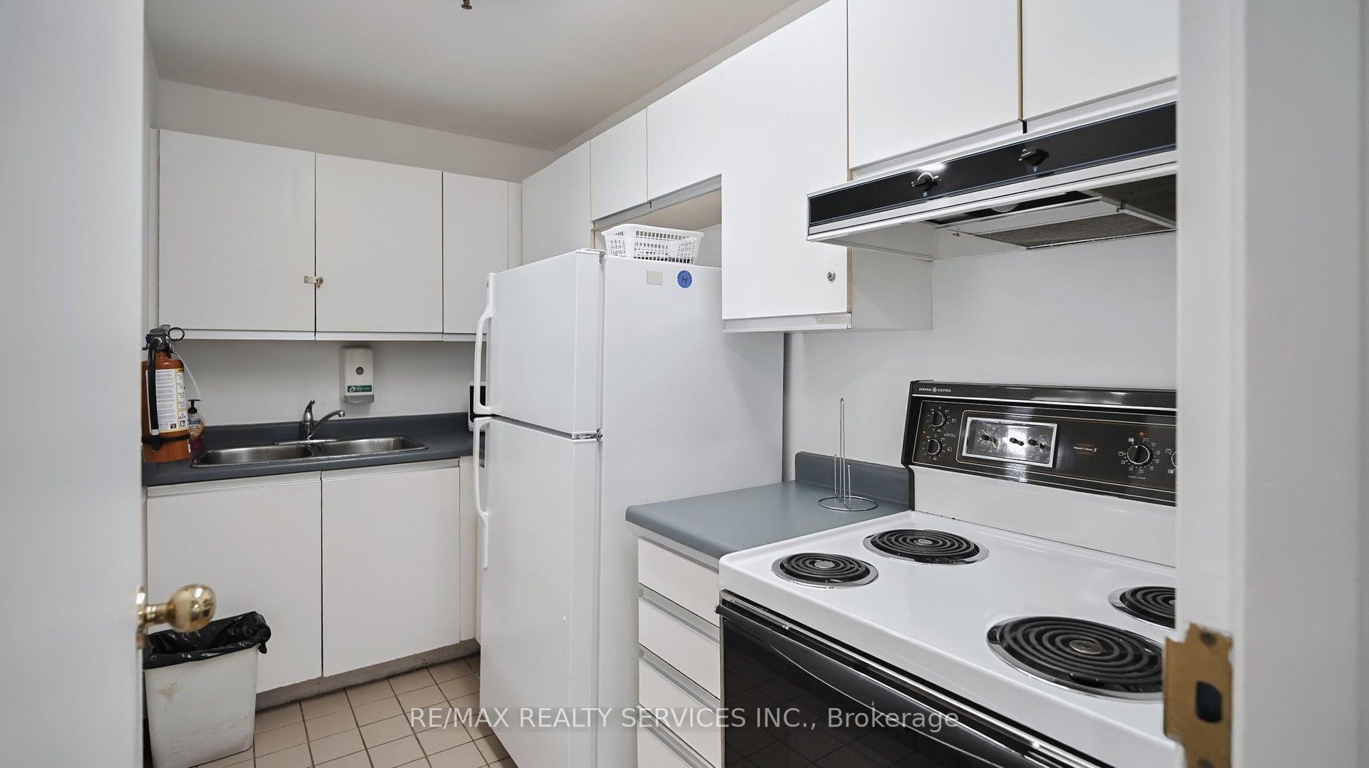 Photo 37 of Unit 508, 330 Mill Street S, Brampton, Brampton South — HOMEH