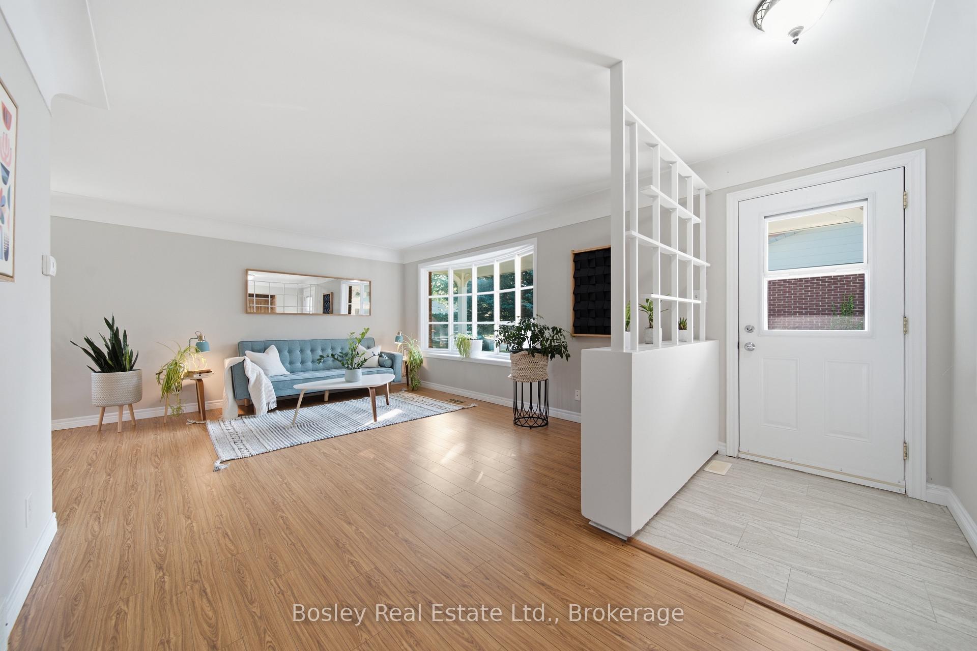 Photo 5 of 44 Brentwood Drive, Guelph, Riverside Park — HOMEH