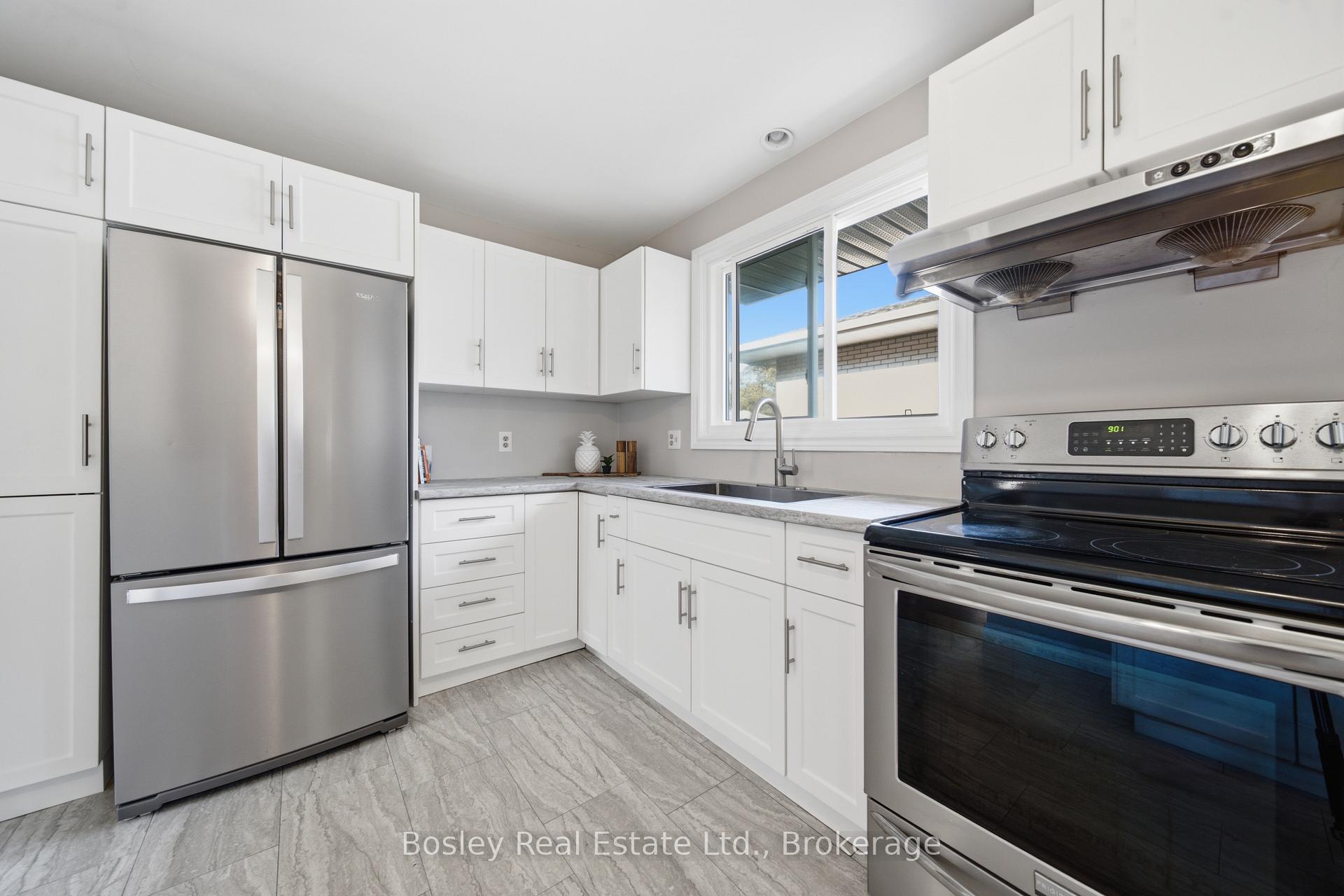 Photo 12 of 44 Brentwood Drive, Guelph, Riverside Park — HOMEH