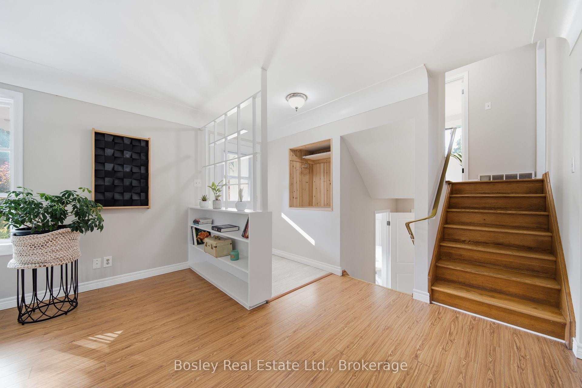 Photo 14 of 44 Brentwood Drive, Guelph, Riverside Park — HOMEH