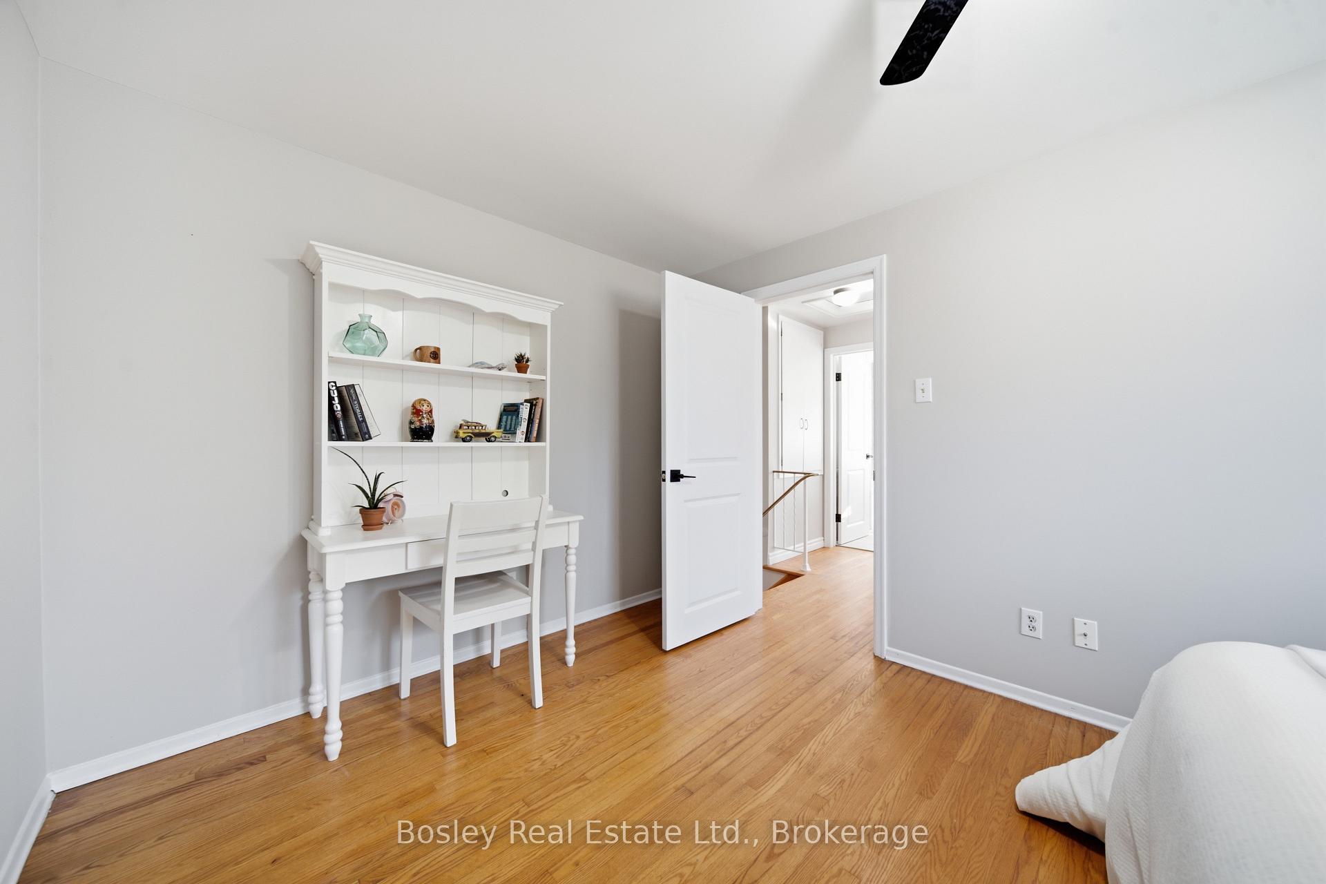 Photo 17 of 44 Brentwood Drive, Guelph, Riverside Park — HOMEH