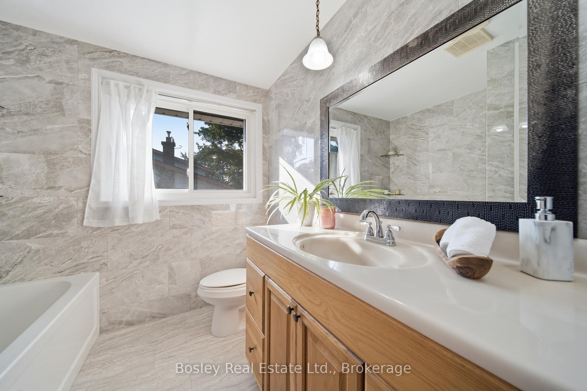 Photo 19 of 44 Brentwood Drive, Guelph, Riverside Park — HOMEH