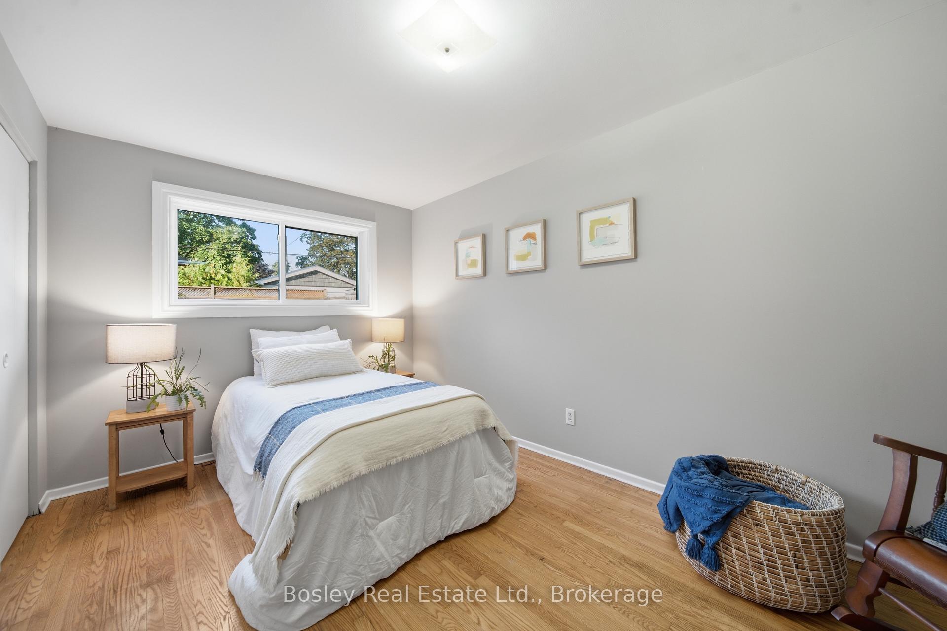 Photo 21 of 44 Brentwood Drive, Guelph, Riverside Park — HOMEH