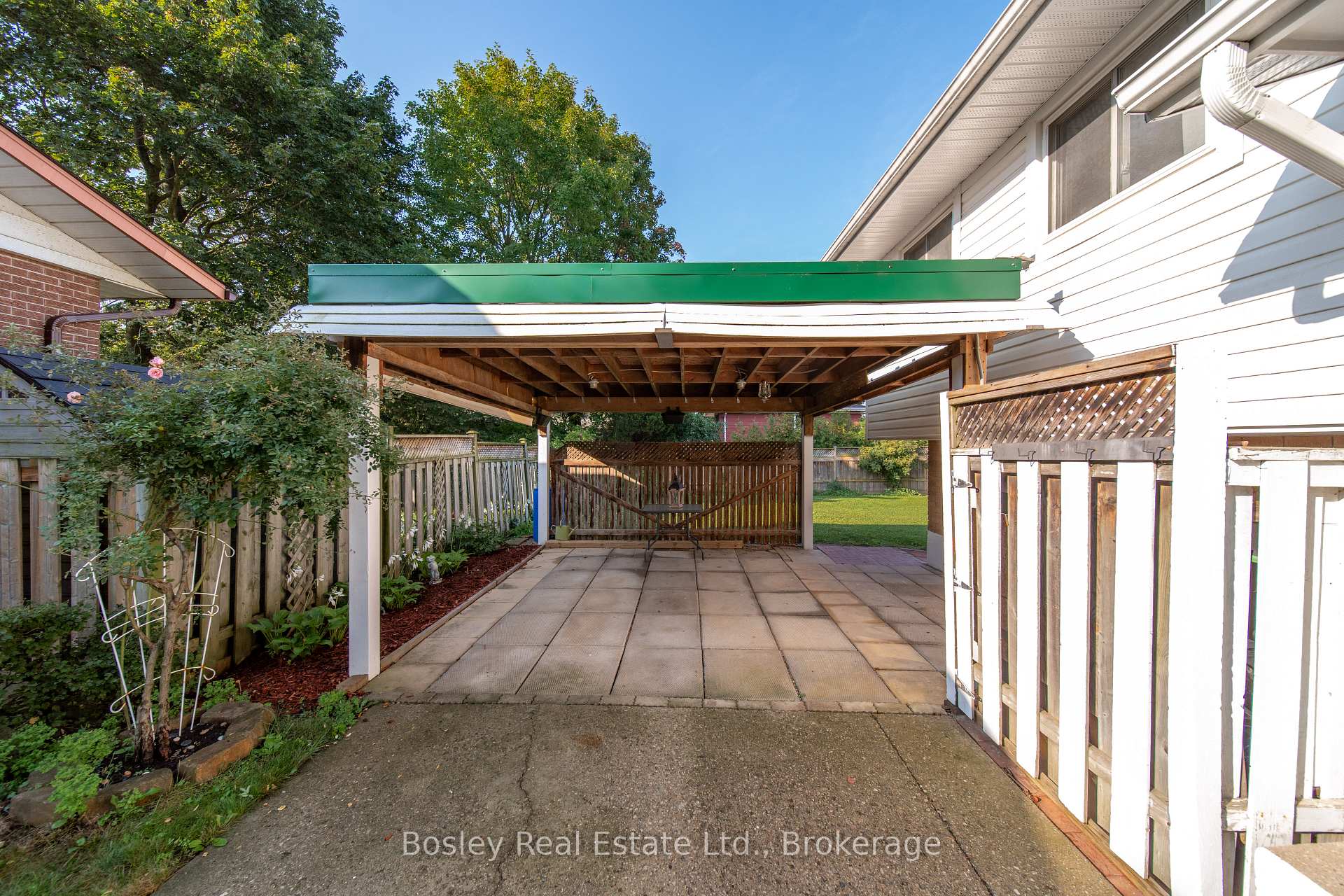 Photo 26 of 44 Brentwood Drive, Guelph, Riverside Park — HOMEH