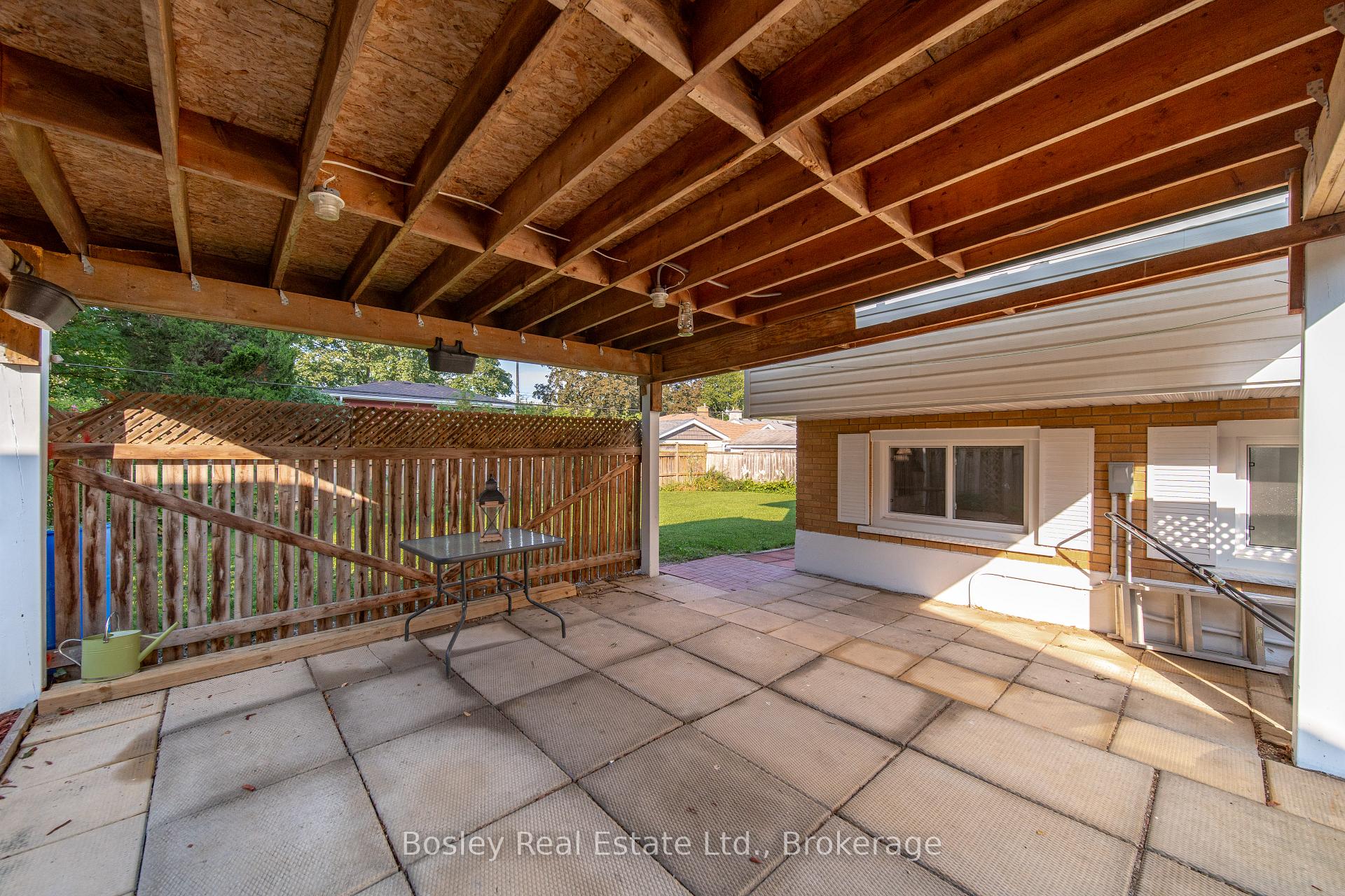 Photo 27 of 44 Brentwood Drive, Guelph, Riverside Park — HOMEH