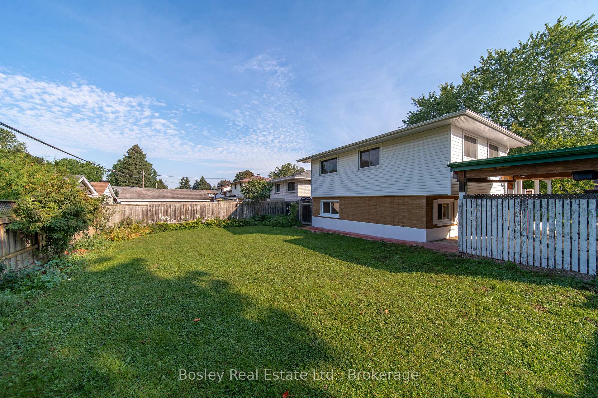 Photo 30 of 44 Brentwood Drive, Guelph, Riverside Park — HOMEH