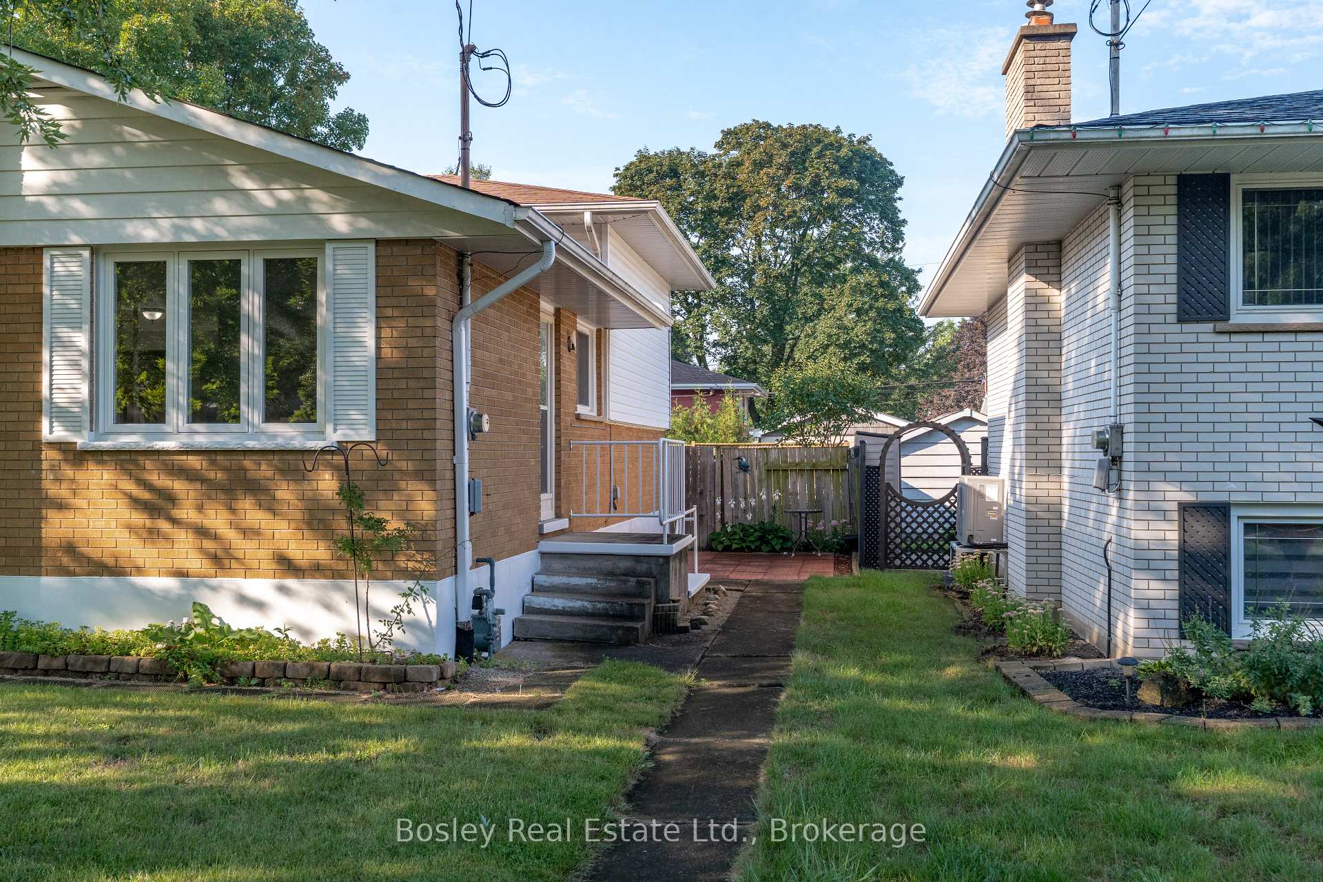 Photo 32 of 44 Brentwood Drive, Guelph, Riverside Park — HOMEH