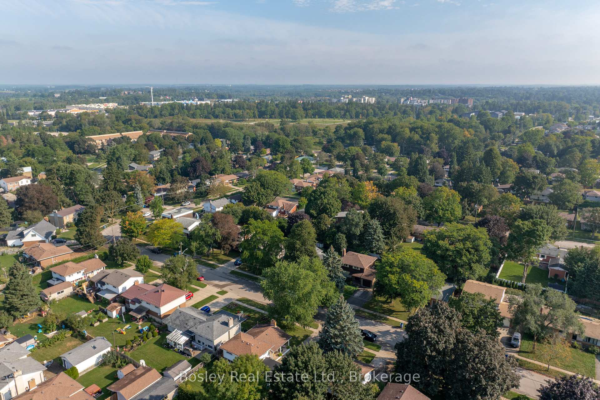 Photo 37 of 44 Brentwood Drive, Guelph, Riverside Park — HOMEH