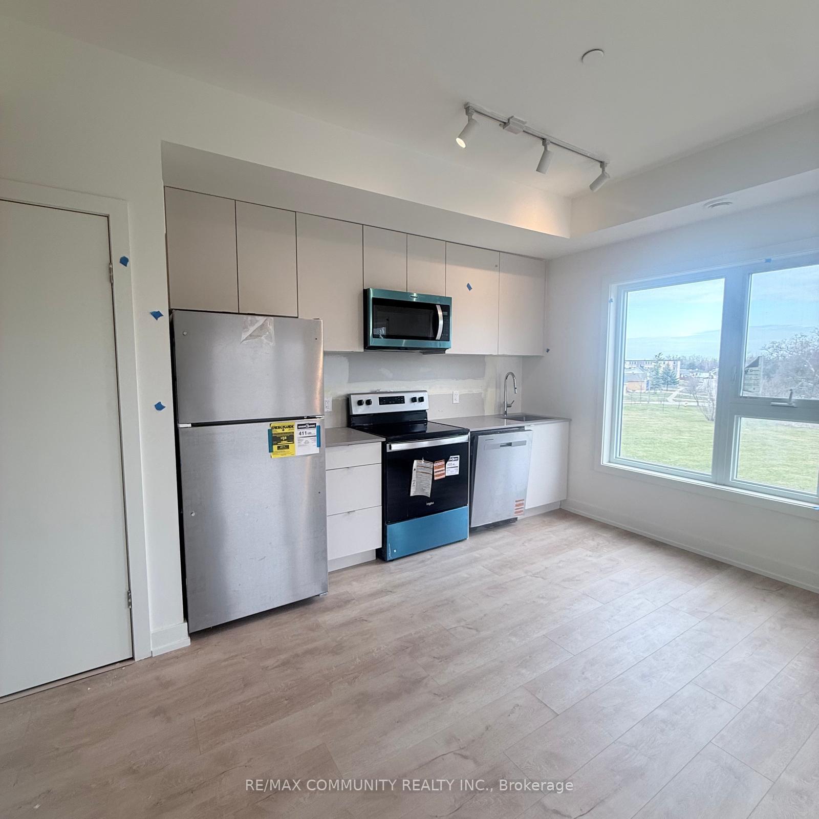 Photo 3 of Unit 309B, 16 Melbourne Avenue, St. Catharines, E. Chester — HOMEH