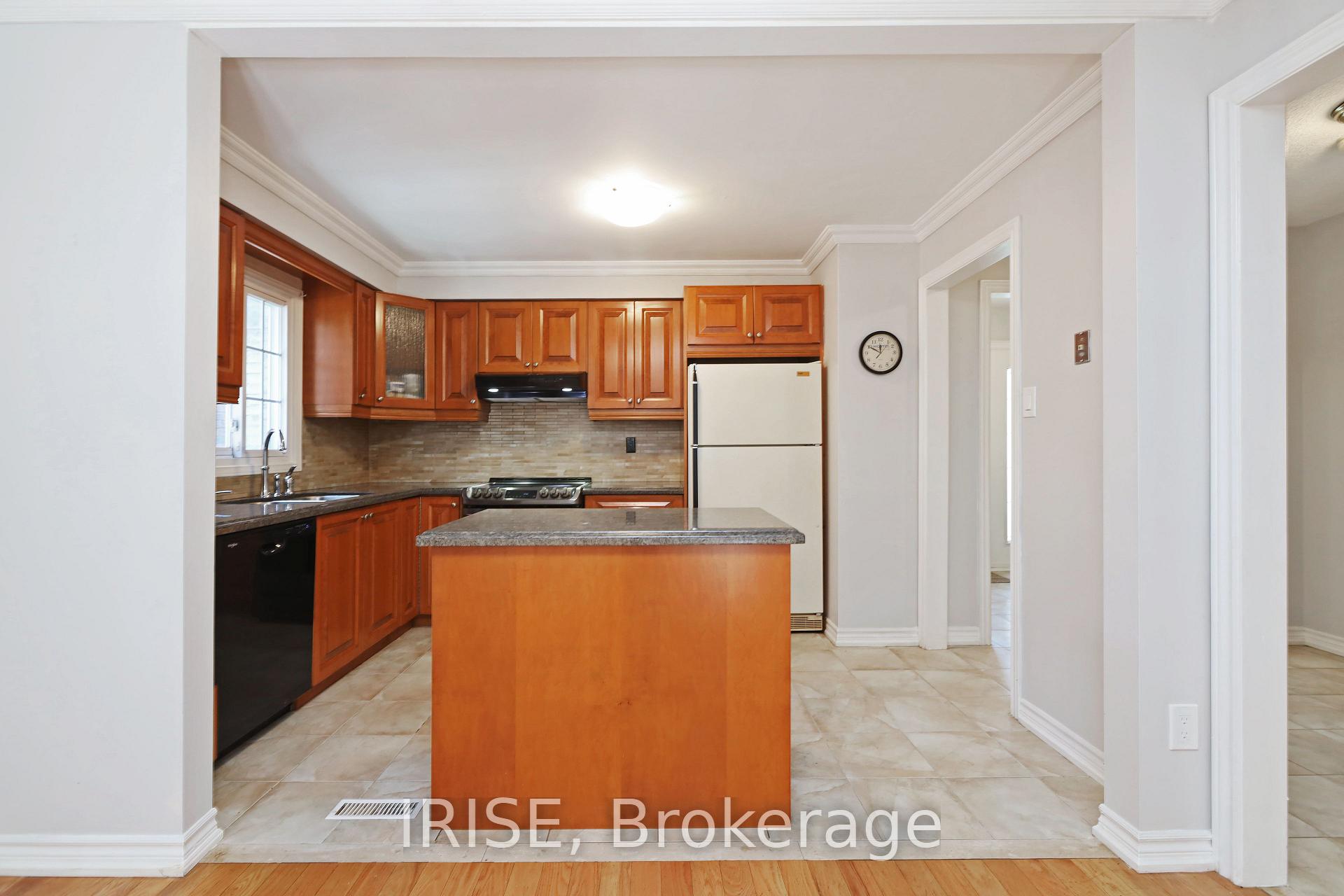 Photo 18 of 115 Winter Gardens Trail, Scarborough, Rouge — HOMEH