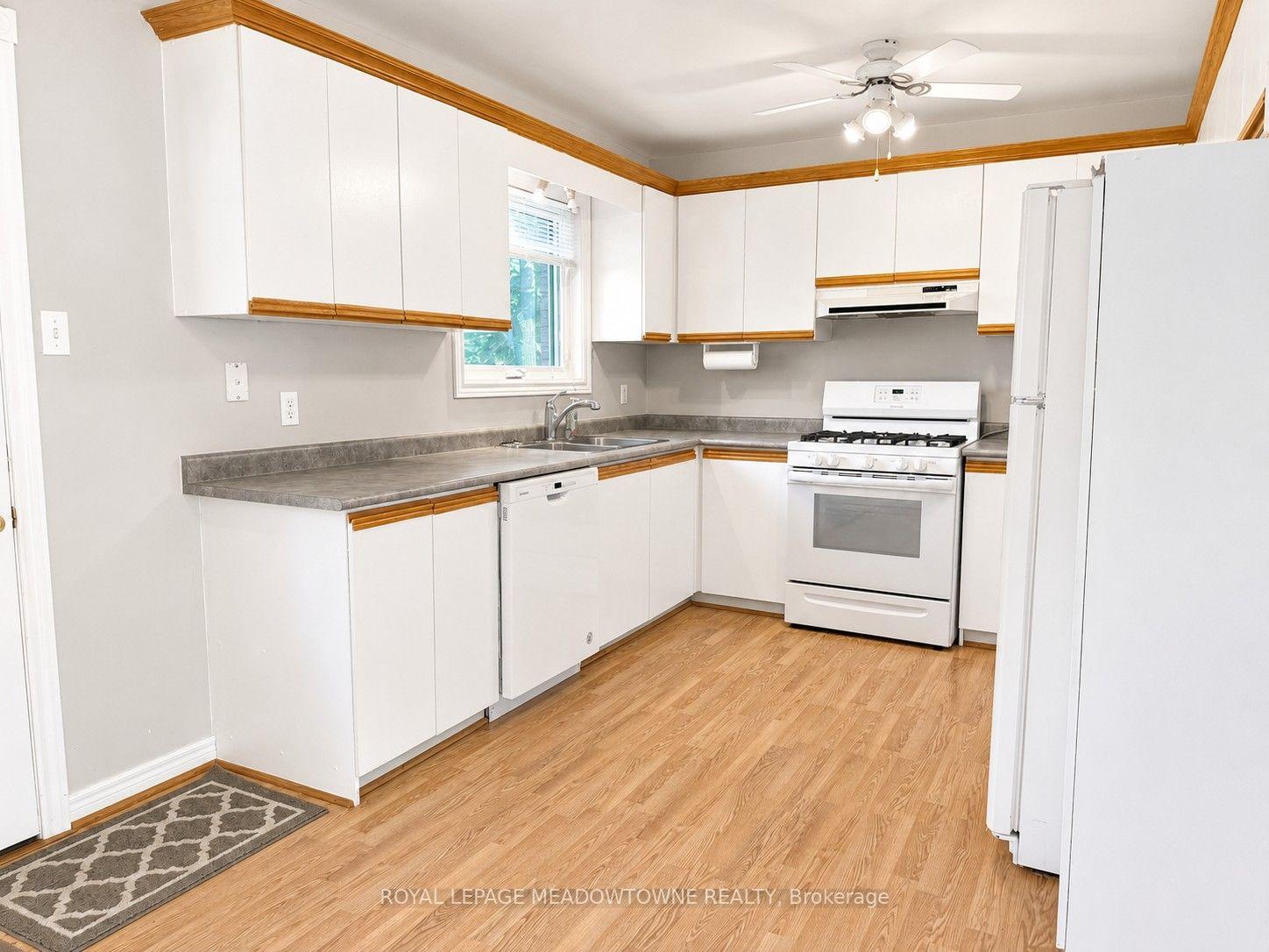 Photo 10 of 89 Royal Beech Drive, Wasaga Beach — HOMEH