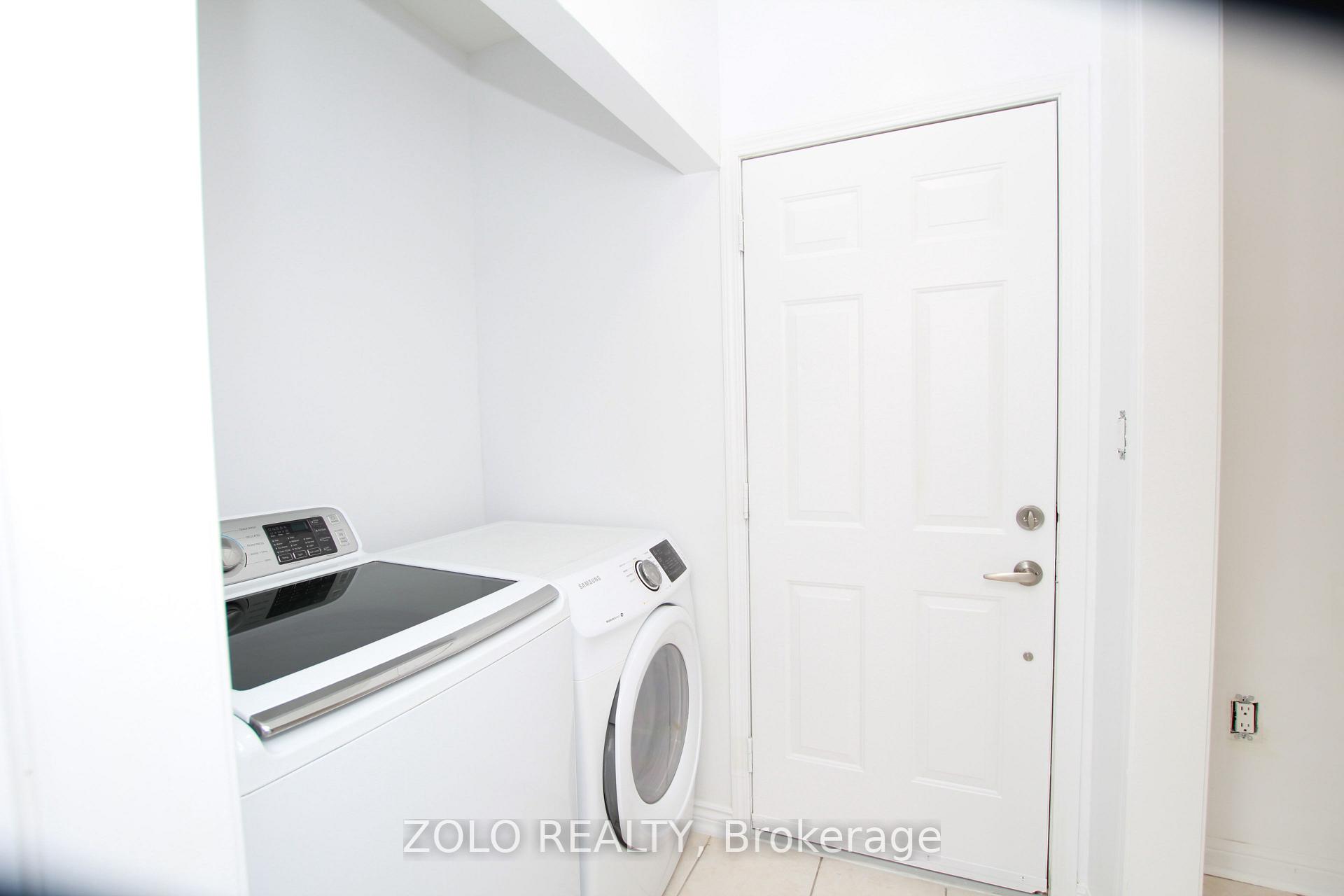 Photo 4 of 226 Equator Crescent N, Vaughan, Vellore Village — HOMEH
