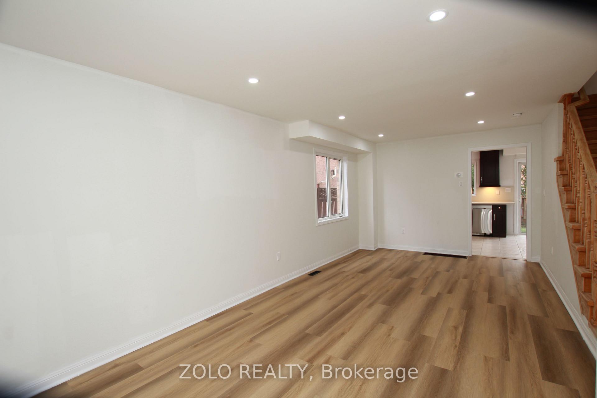 Photo 10 of 226 Equator Crescent N, Vaughan, Vellore Village — HOMEH