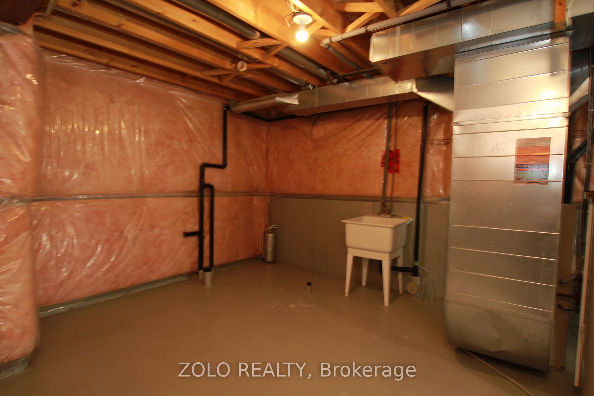 Photo 37 of 226 Equator Crescent N, Vaughan, Vellore Village — HOMEH