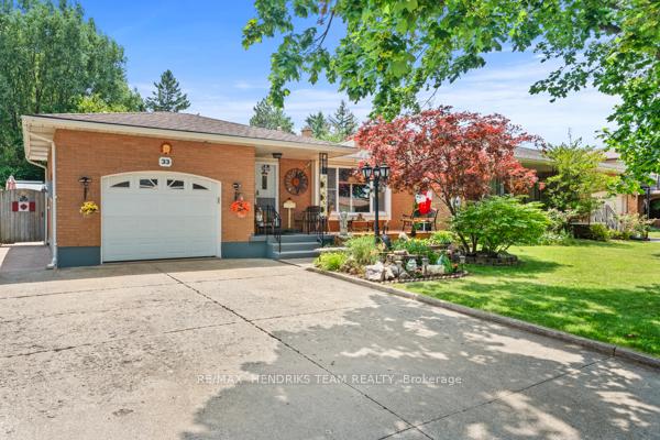 Photo of 33 Meadowbrook Crescent