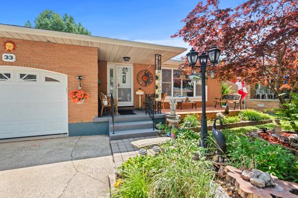 Photo 3 of 33 Meadowbrook Crescent, St. Catharines, Carlton/Bunting — HOMEH