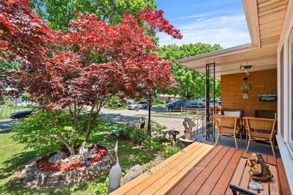 Photo 4 of 33 Meadowbrook Crescent, St. Catharines, Carlton/Bunting — HOMEH