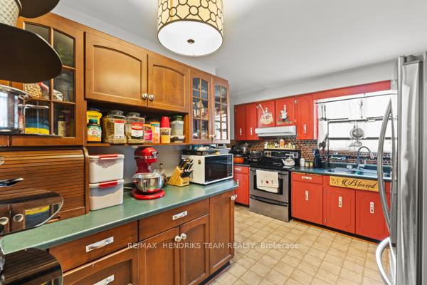 Photo 11 of 33 Meadowbrook Crescent, St. Catharines, Carlton/Bunting — HOMEH