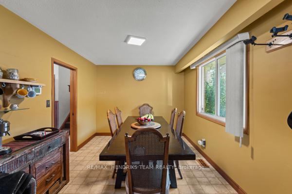 Photo 13 of 33 Meadowbrook Crescent, St. Catharines, Carlton/Bunting — HOMEH