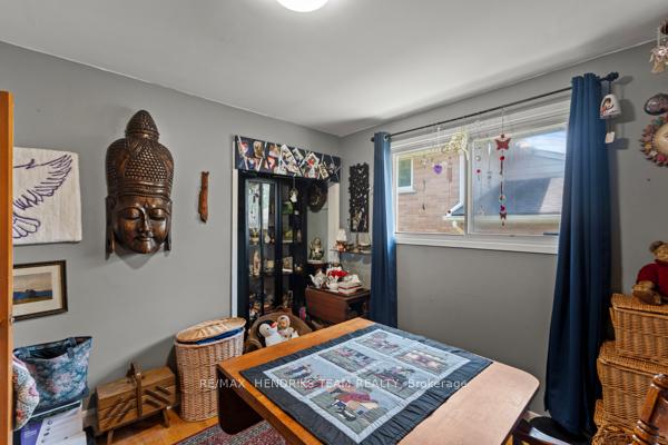 Photo 17 of 33 Meadowbrook Crescent, St. Catharines, Carlton/Bunting — HOMEH