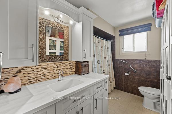 Photo 19 of 33 Meadowbrook Crescent, St. Catharines, Carlton/Bunting — HOMEH