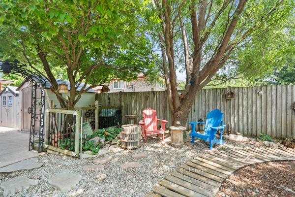 Photo 32 of 33 Meadowbrook Crescent, St. Catharines, Carlton/Bunting — HOMEH